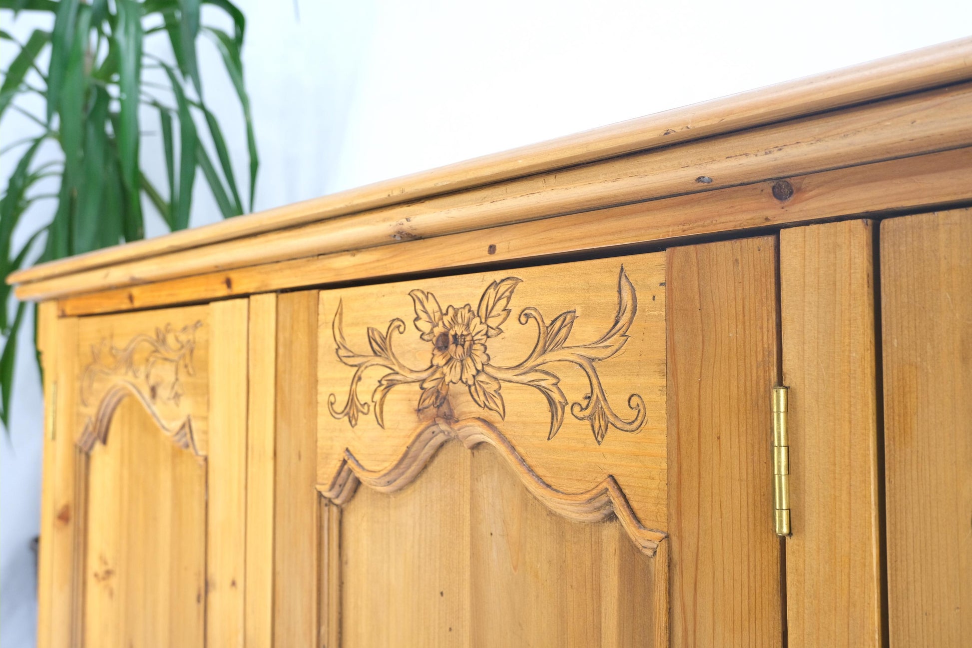 EstablishedLines Country French Vintage Wine Rack Two-Piece Pine Step-Back Hutch