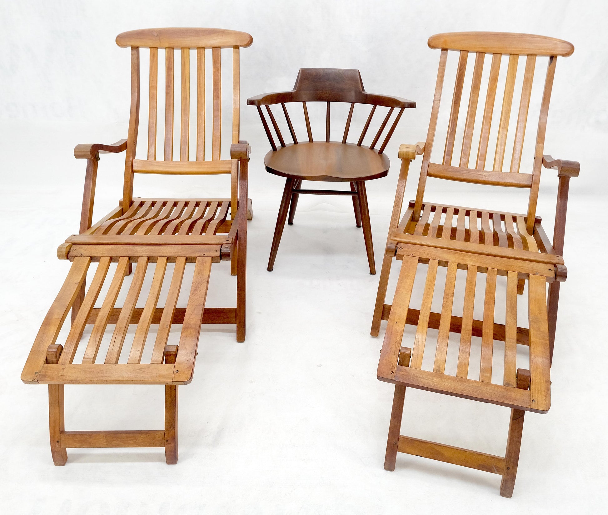 EstablishedLines Pair of Solid Teak Outdoor Folding Chaise Lounge Chairs MINT!