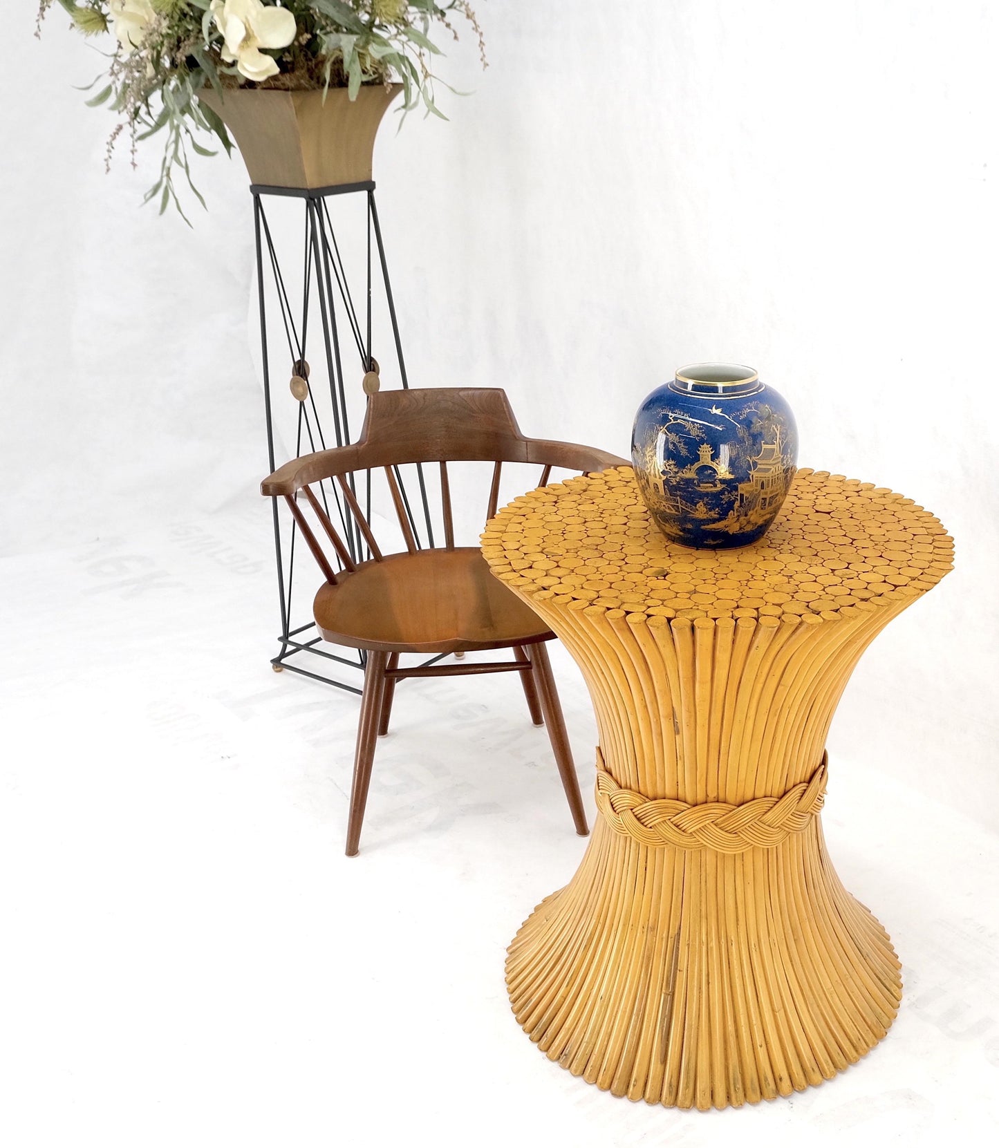 EstablishedLines Sheath of "Wheat" Style Round Base for Round Glass Dining Conference Table