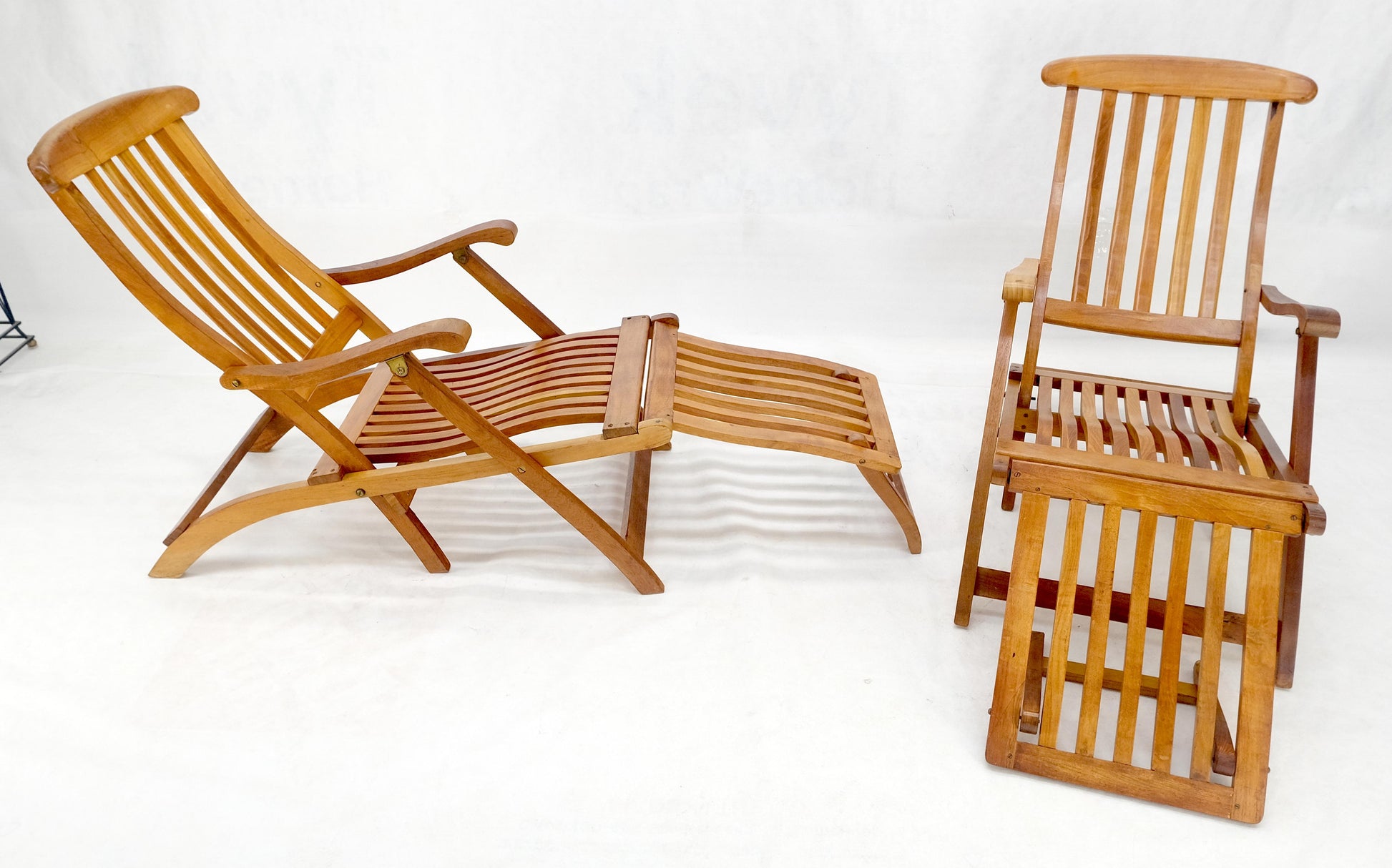 EstablishedLines Pair of Solid Teak Outdoor Folding Chaise Lounge Chairs MINT!