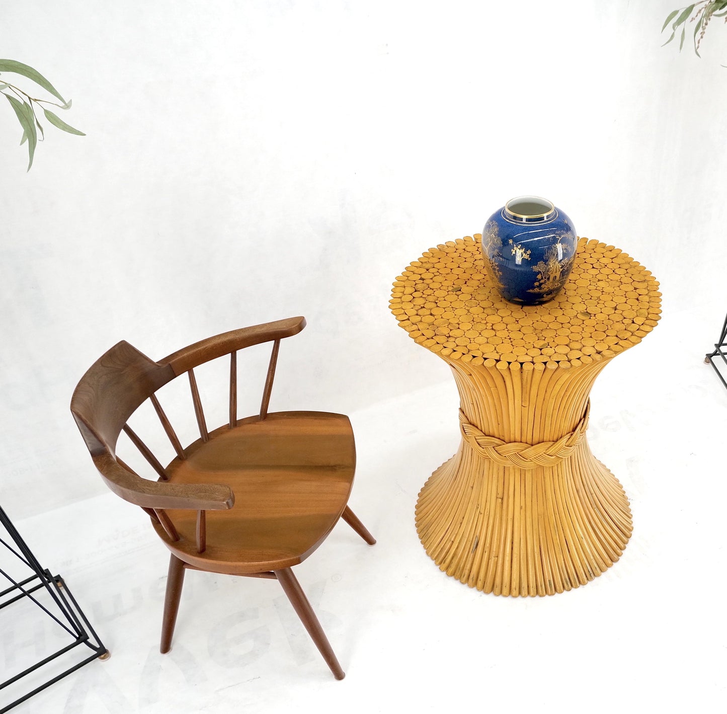 EstablishedLines Sheath of "Wheat" Style Round Base for Round Glass Dining Conference Table