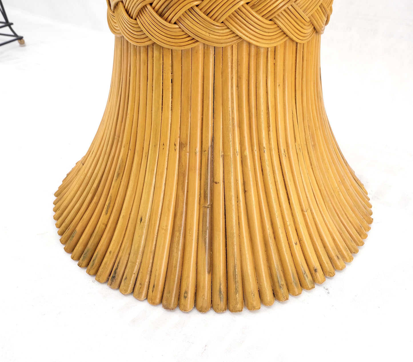 EstablishedLines Sheath of "Wheat" Style Round Base for Round Glass Dining Conference Table