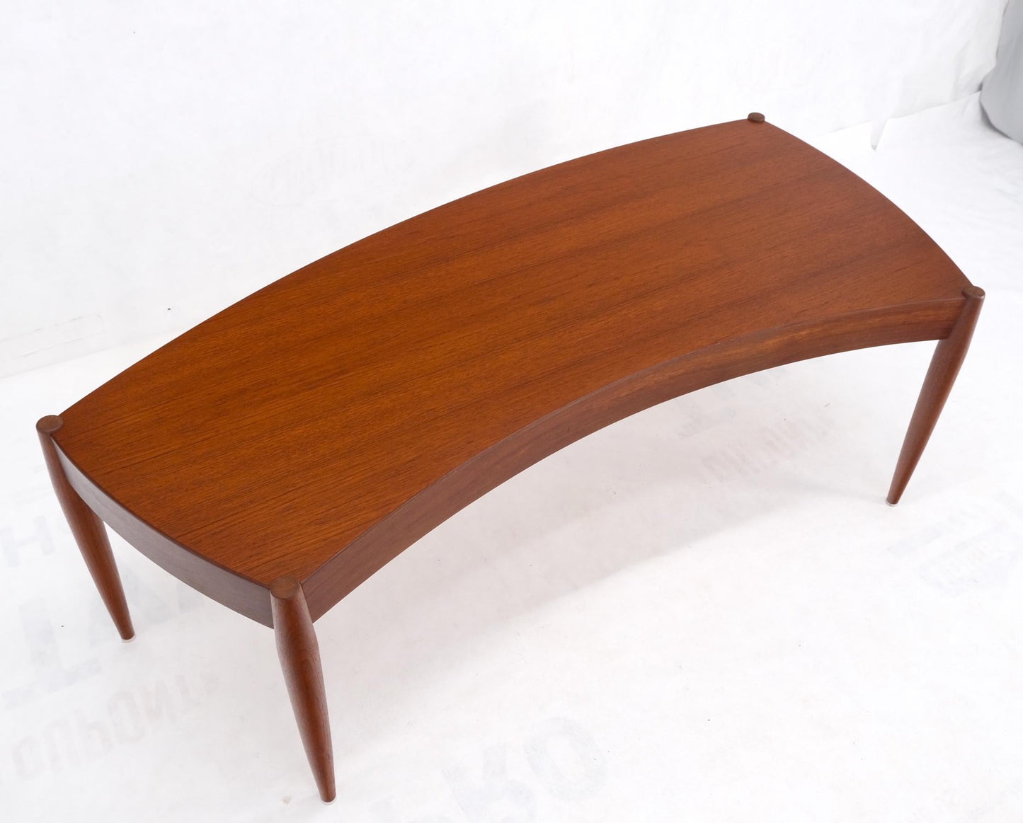 EstablishedLines Teak Danish Modern Wrap Around Fan Shape Coffee Table Dowel Tapered Legs Mint!