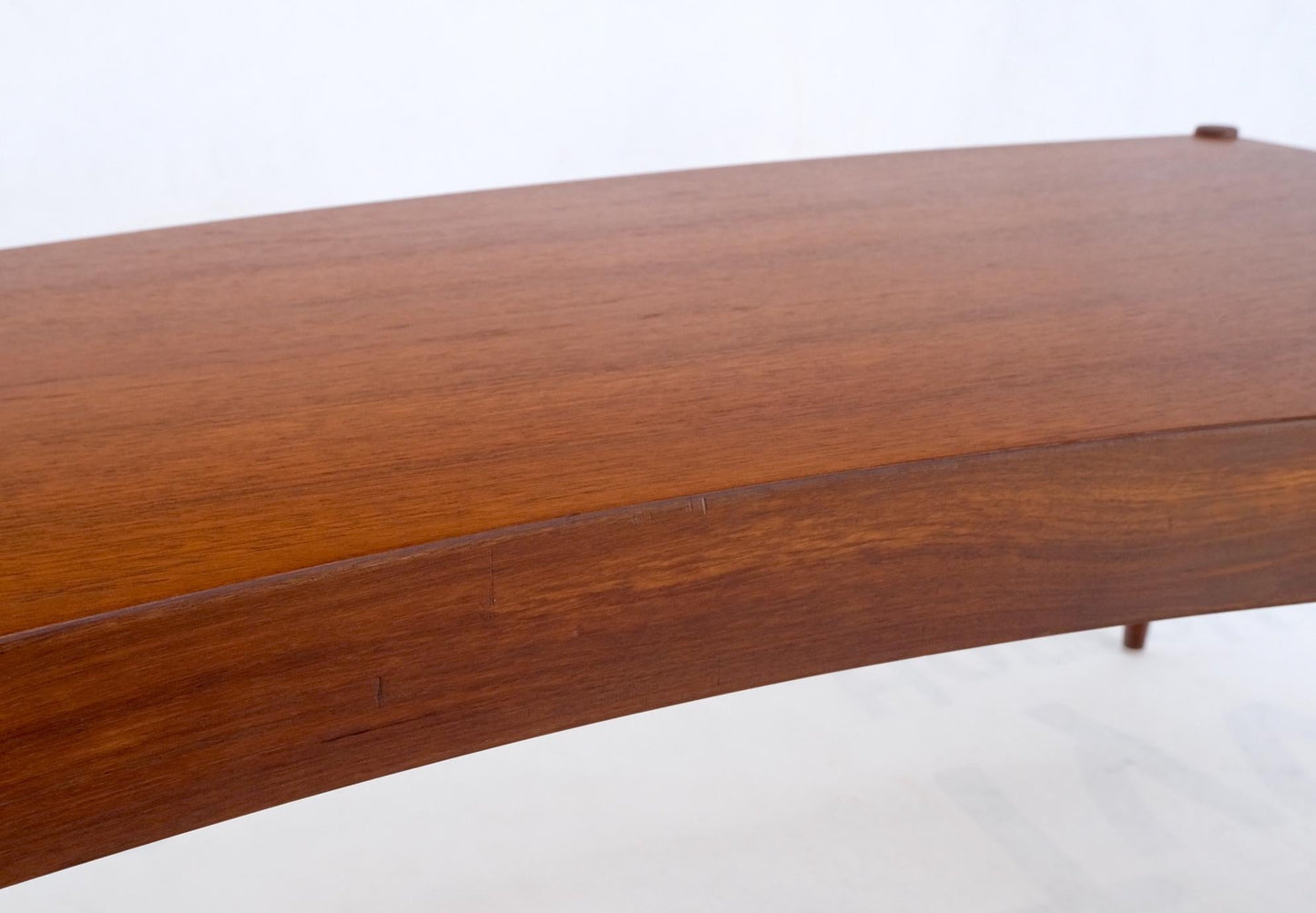 EstablishedLines Teak Danish Modern Wrap Around Fan Shape Coffee Table Dowel Tapered Legs Mint!