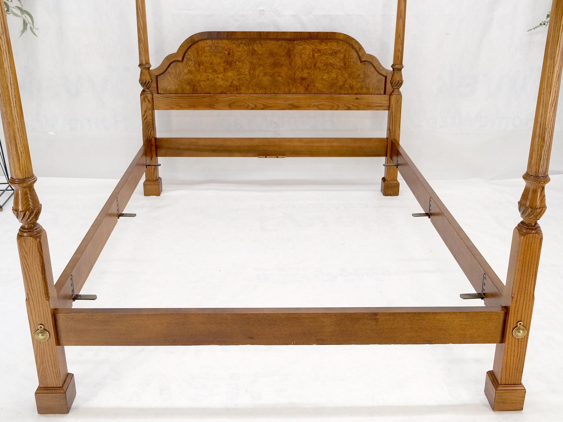 EstablishedLines Baker Queen Size Burl Wood Headboard Poster Bed w/ Finials MINT