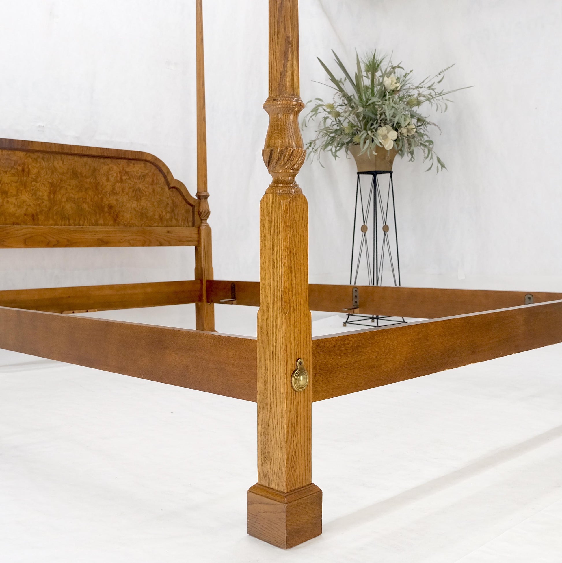 EstablishedLines Baker Queen Size Burl Wood Headboard Poster Bed w/ Finials MINT