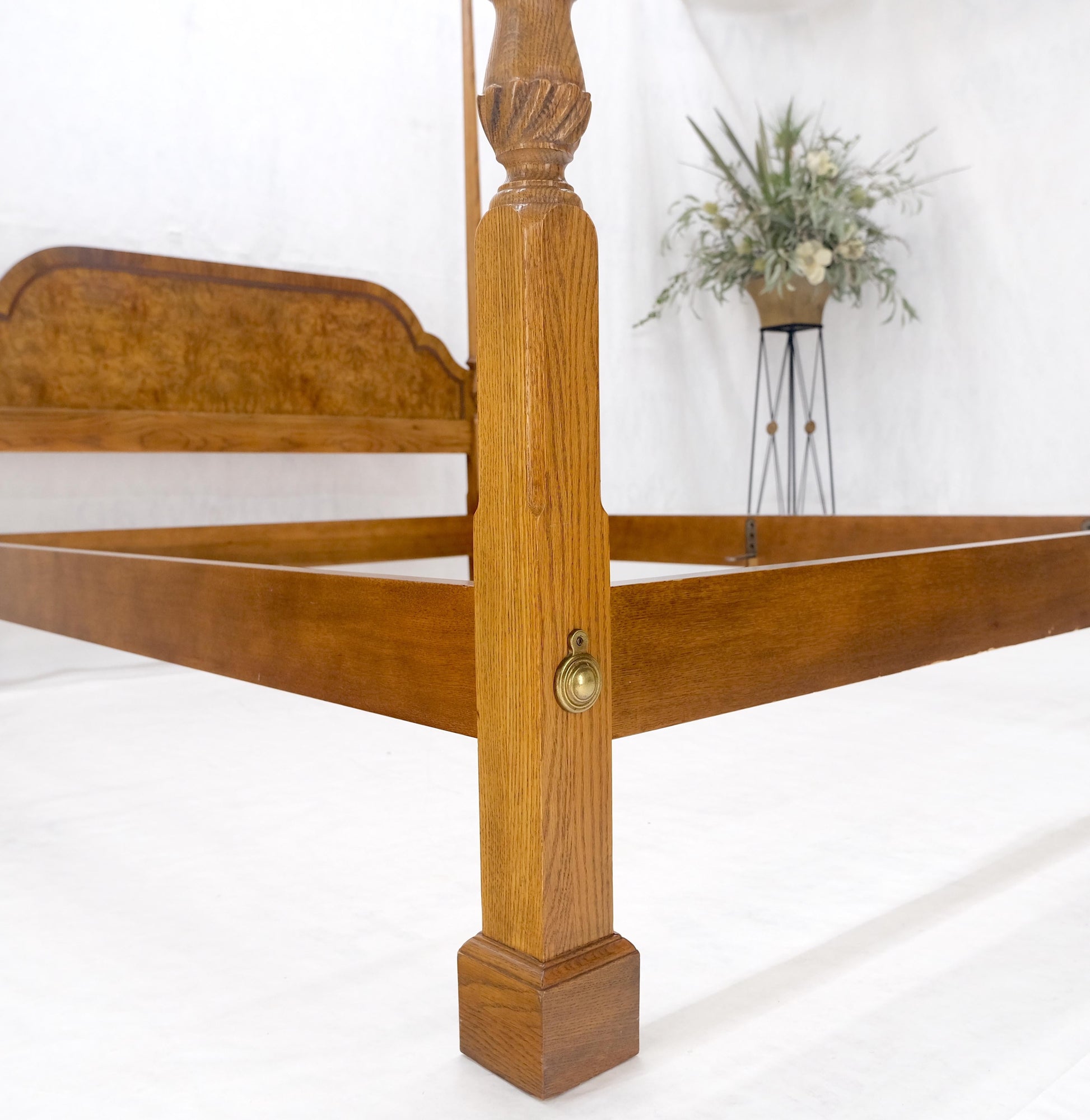 EstablishedLines Baker Queen Size Burl Wood Headboard Poster Bed w/ Finials MINT