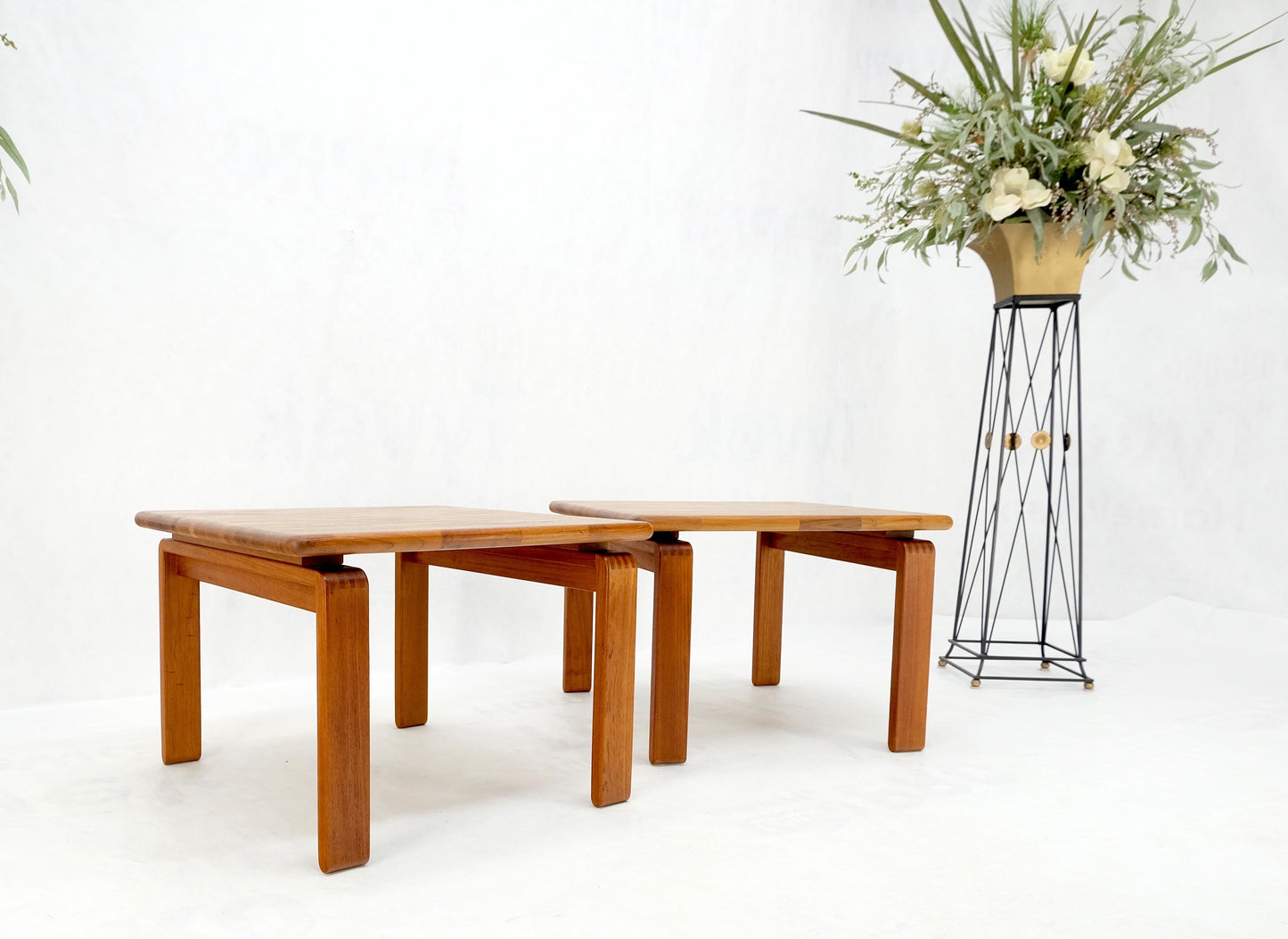 EstablishedLines Pair of Solid Teak Danish Mid-Century Modern Square Side End Coffee Tables Mint