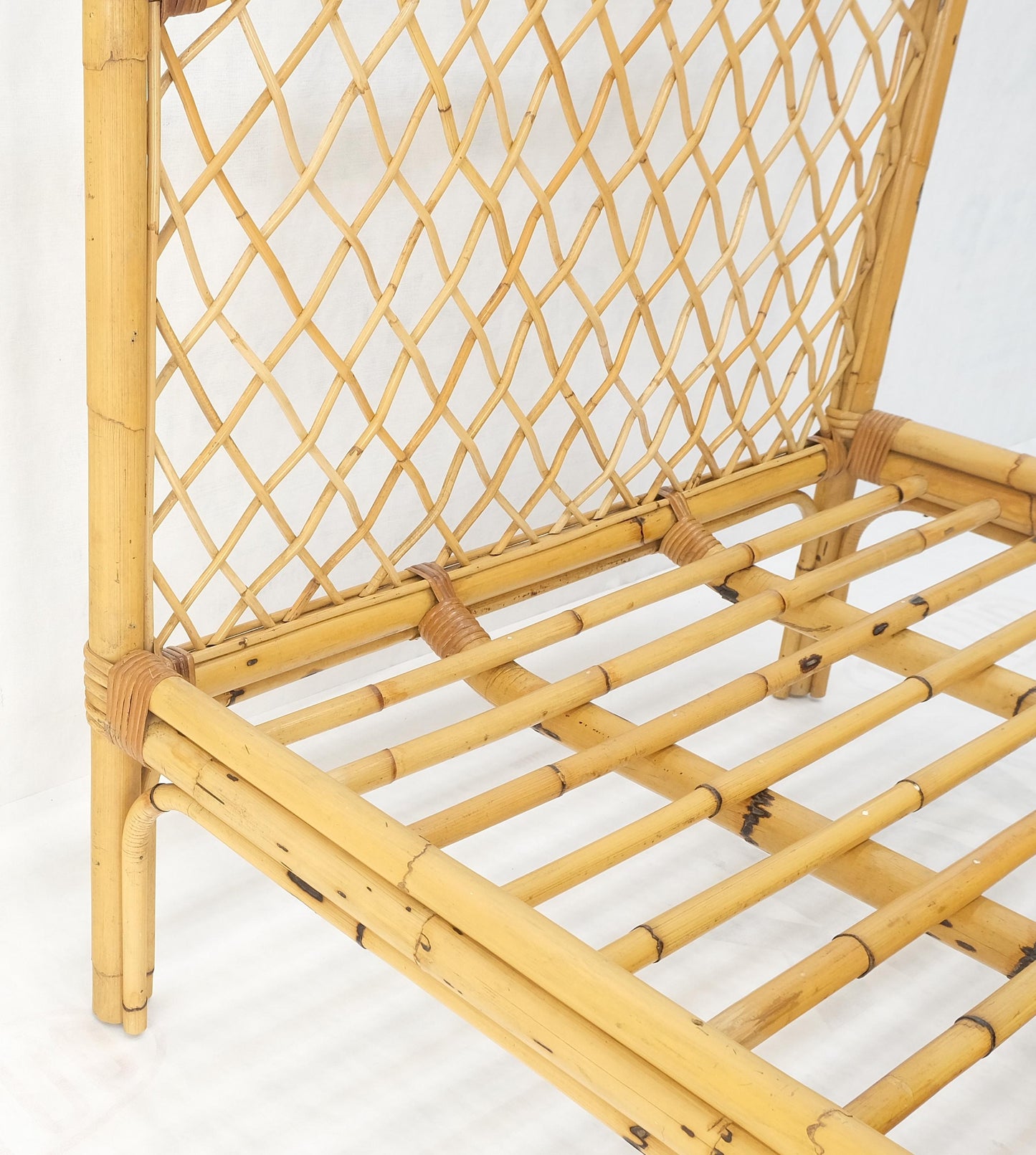 EstablishedLines Vintage 1970s Large Bamboo Chaise Lounge Daybed Frame MINT!