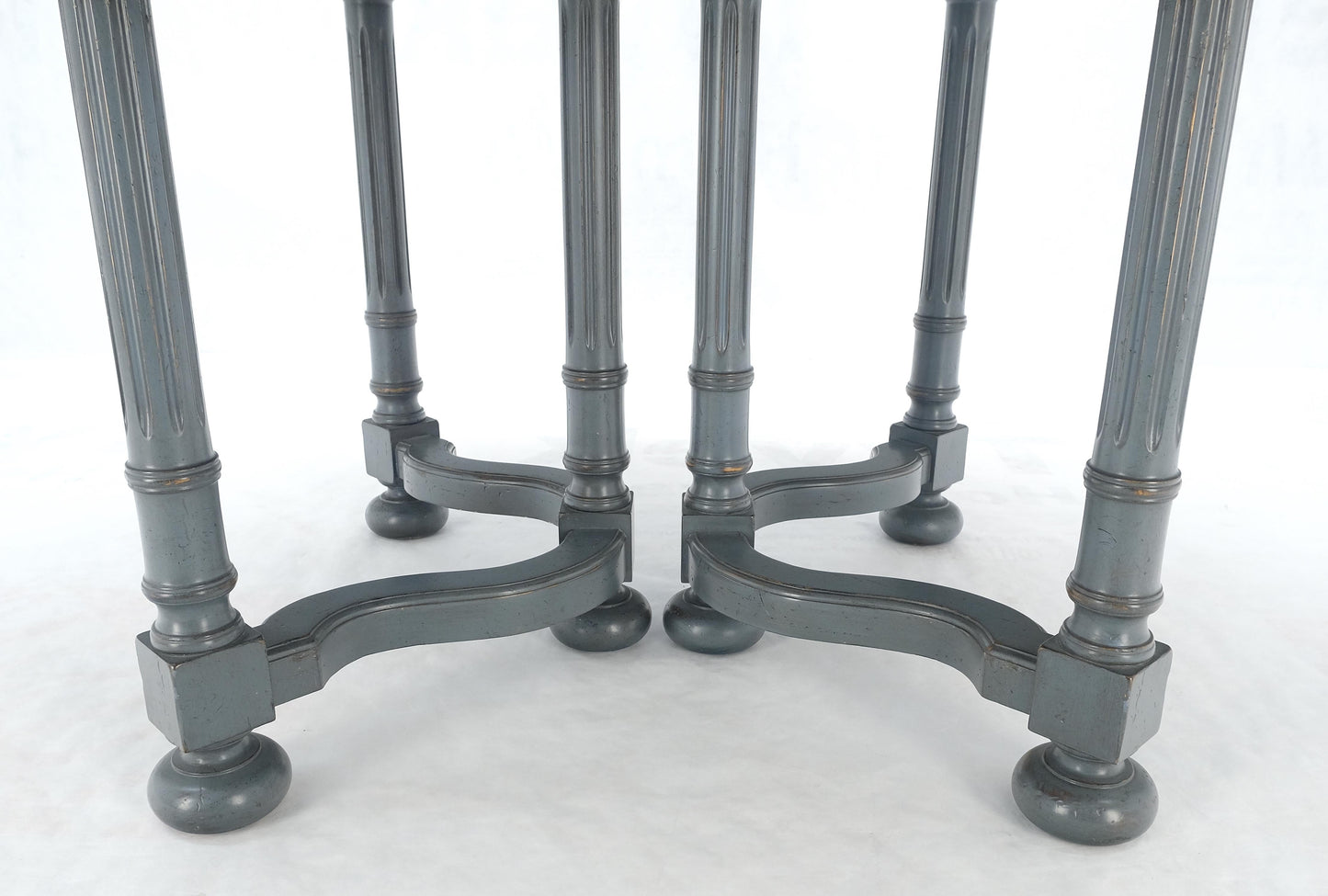 EstablishedLines Baker Round Blue Grey Wash Milk Paint Style Finish Dining Table 2 Leaves MINT!