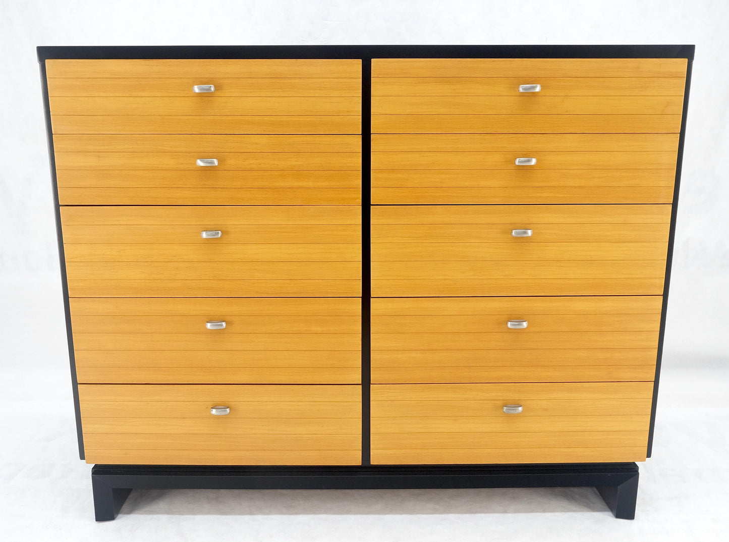 EstablishedLines American of Martinsville Black & Blond 10 Drawers Dresser on Bracket Feet MINT!