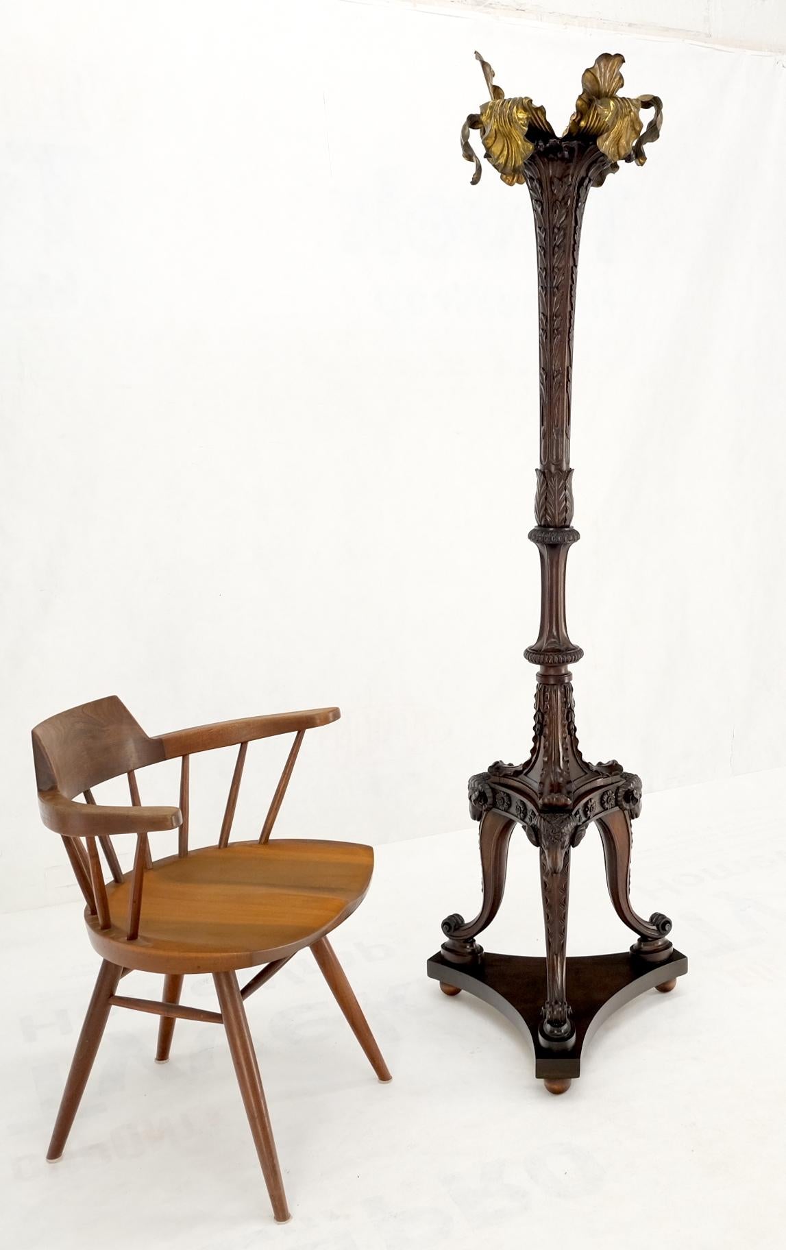 EstablishedLines Very Fine Carved Mahogany Rams Heads Floor lamp Base Gold Leaf Leafs Horner Attr