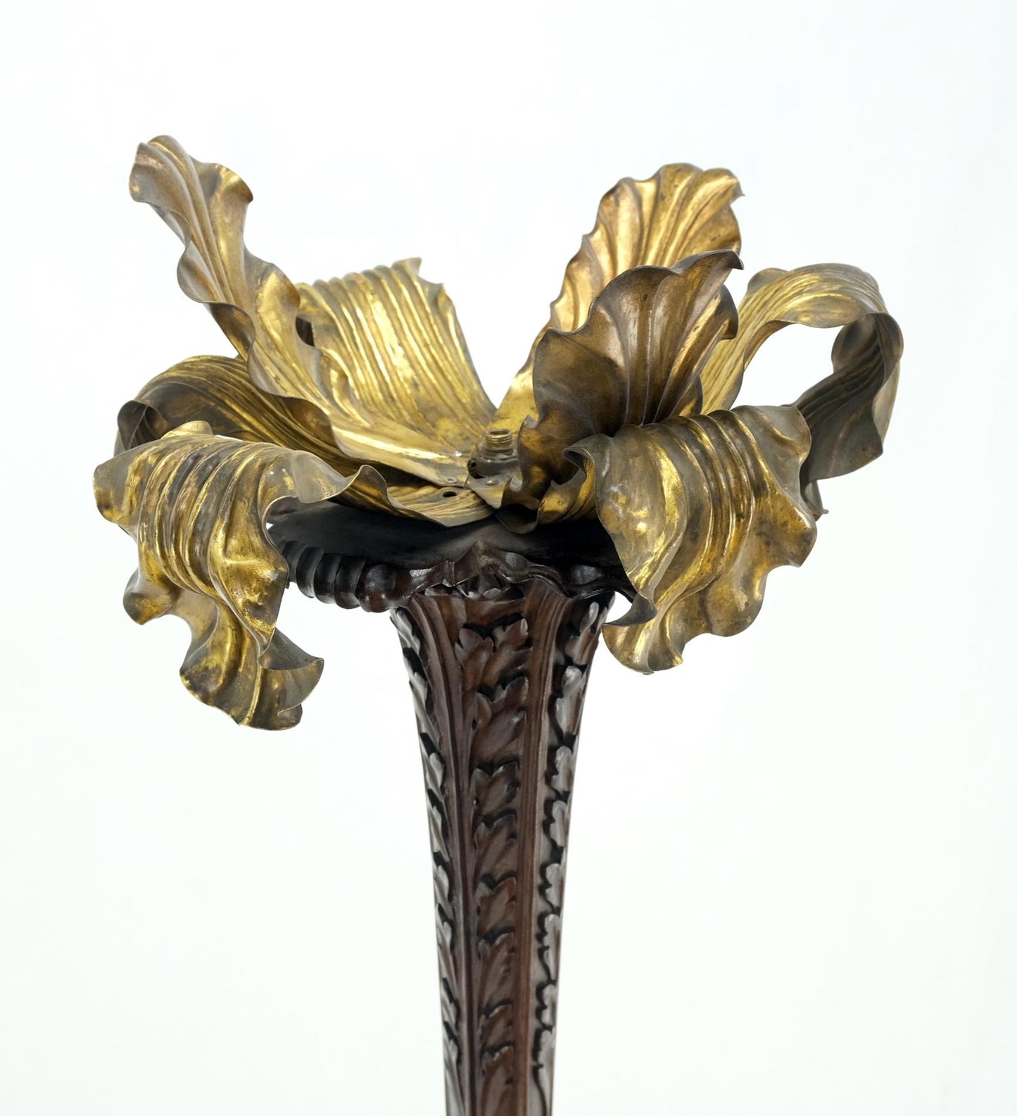 EstablishedLines Very Fine Carved Mahogany Rams Heads Floor lamp Base Gold Leaf Leafs Horner Attr