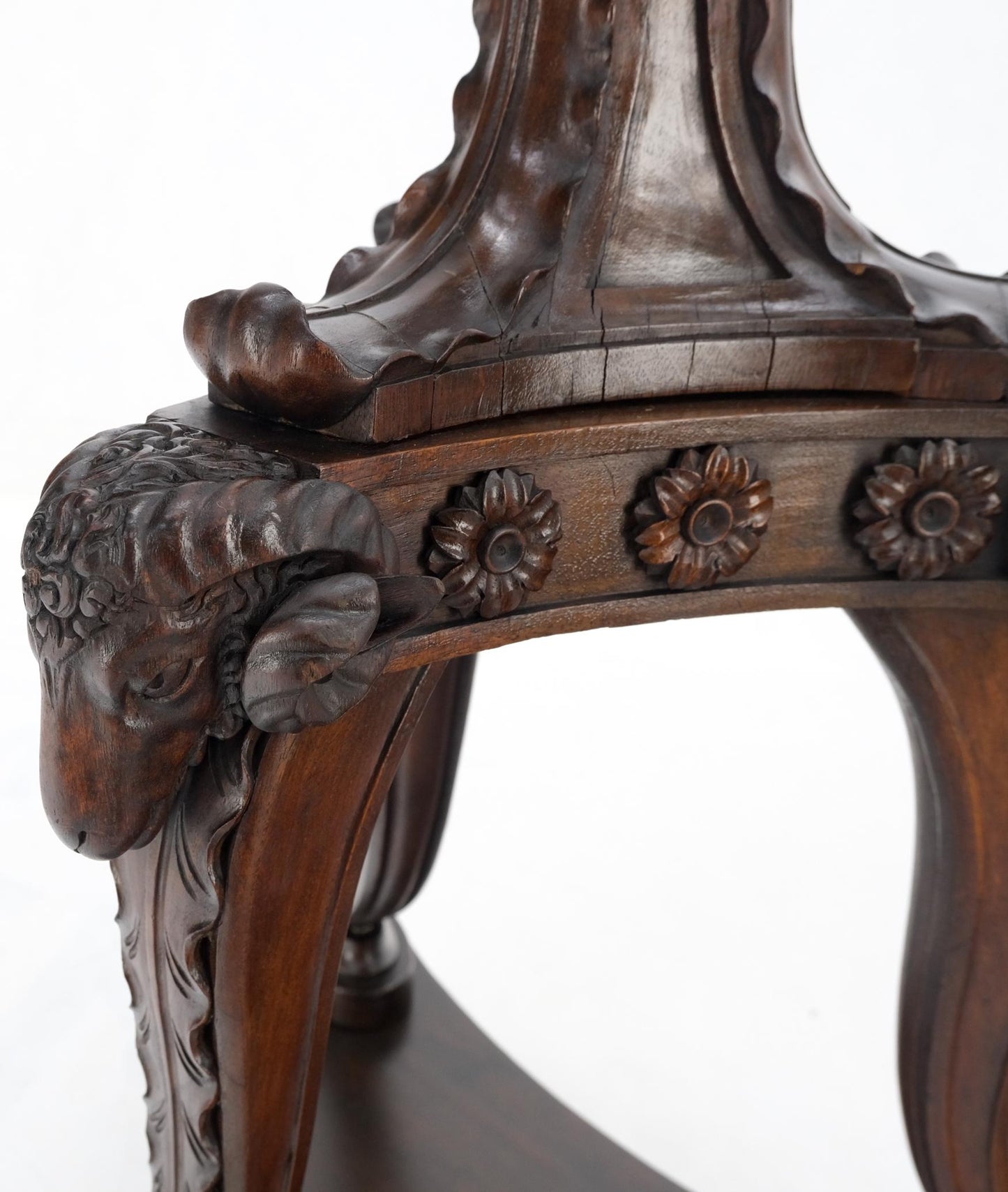 EstablishedLines Very Fine Carved Mahogany Rams Heads Floor lamp Base Gold Leaf Leafs Horner Attr