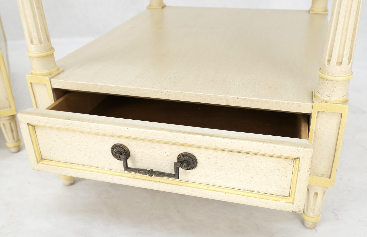 EstablishedLines Henredon Walnut Banded Tops One Drawer End Tables Night Stands Mint!
