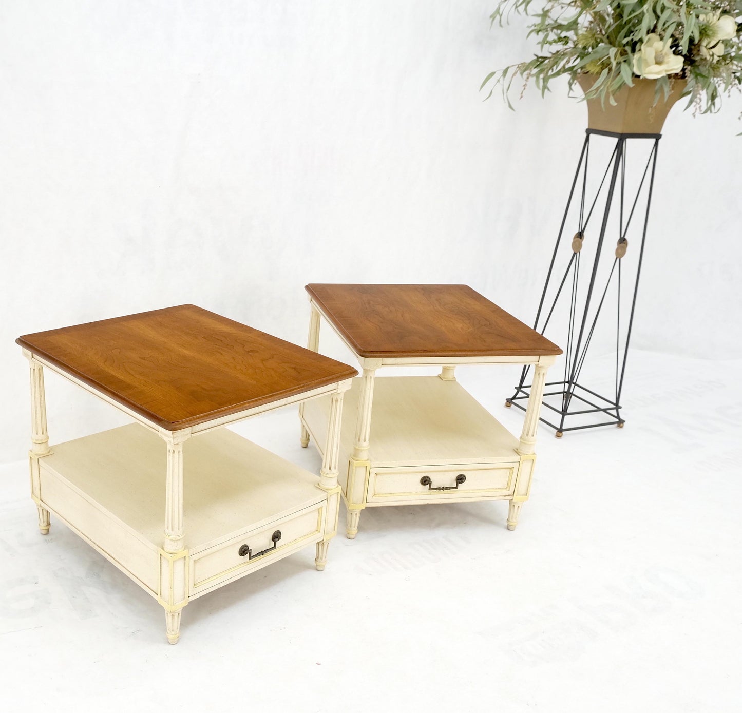 EstablishedLines Henredon Walnut Banded Tops One Drawer End Tables Night Stands Mint!