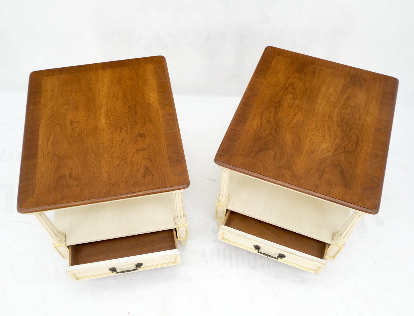 EstablishedLines Henredon Walnut Banded Tops One Drawer End Tables Night Stands Mint!