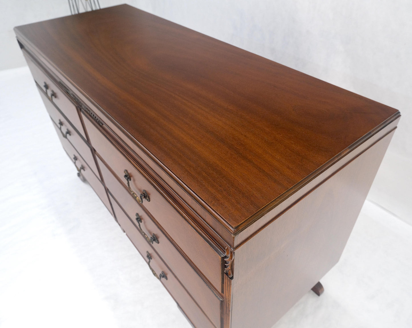 EstablishedLines Duncan Phyve Mahogany 6 Drawers Splayed Carved Legs 6 Drawers Dresser MINT