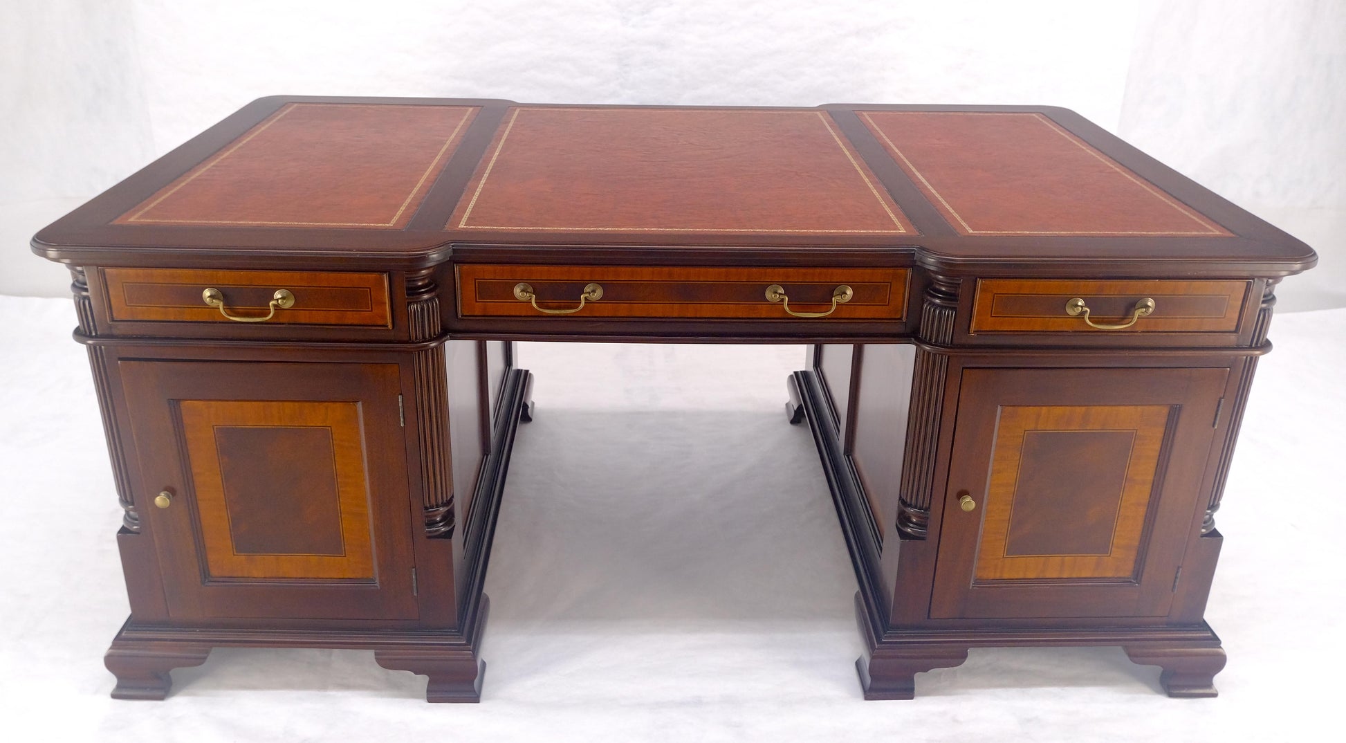 EstablishedLines Large Double Pedestal Embossed Leather Top Mahogany Partners Desk MINT