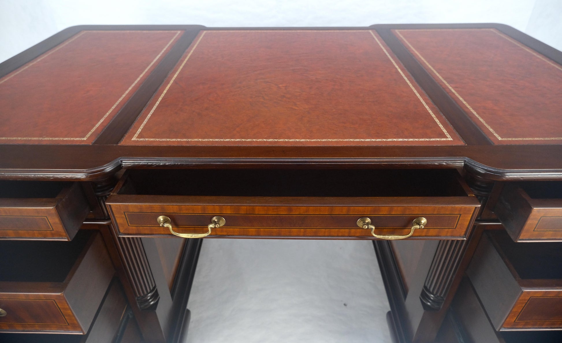 EstablishedLines Large Double Pedestal Embossed Leather Top Mahogany Partners Desk MINT