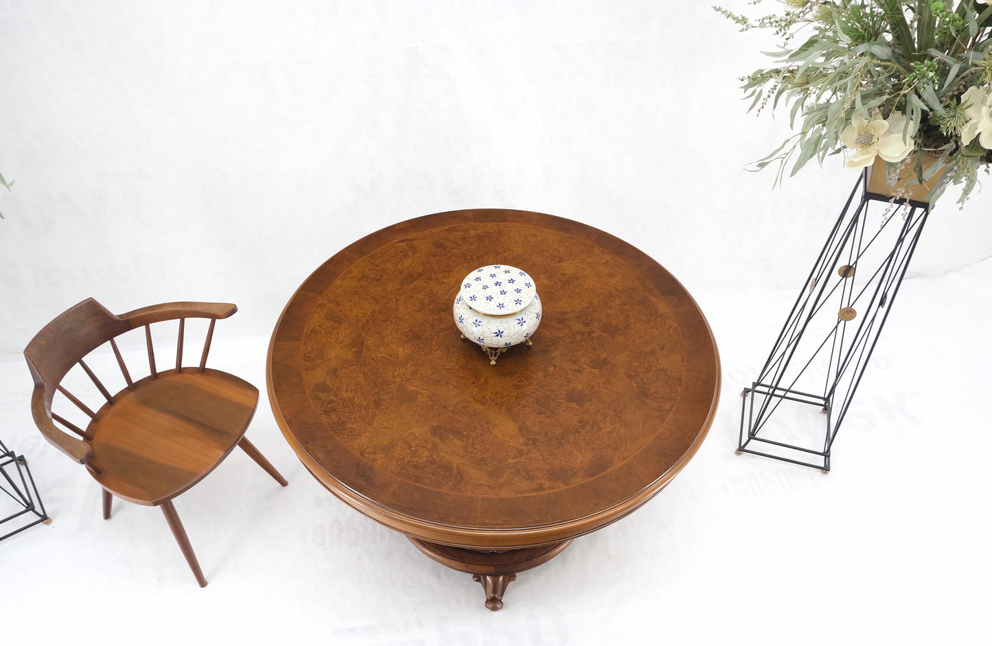 EstablishedLines Burl Walnut Wood Top Round Carved Lotus Shape Base Dining Center Table Mint!