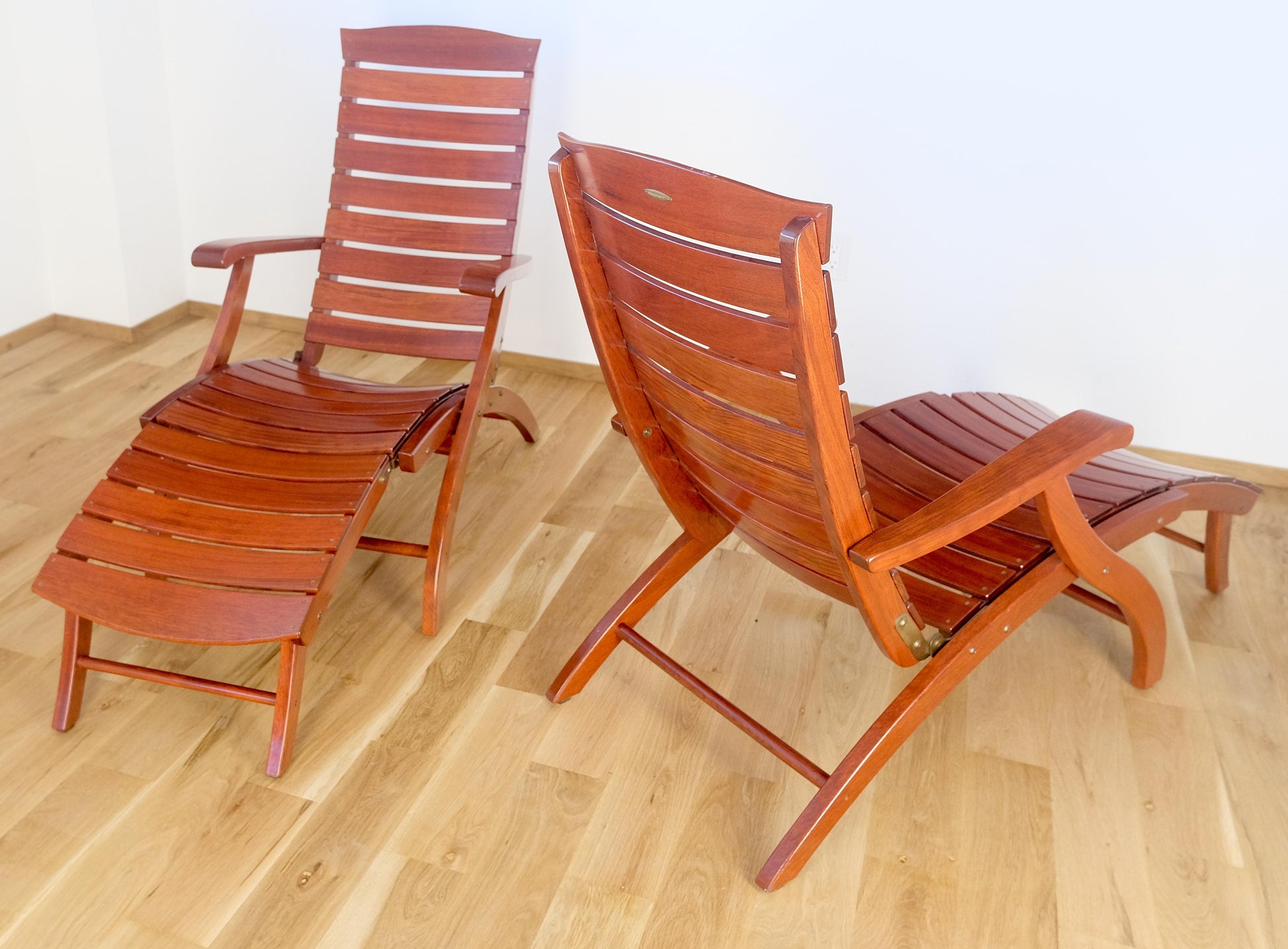 EstablishedLines Tricomfort Made in France SOLID Rosewood Lounge Chairs Ottomans Coffee Table