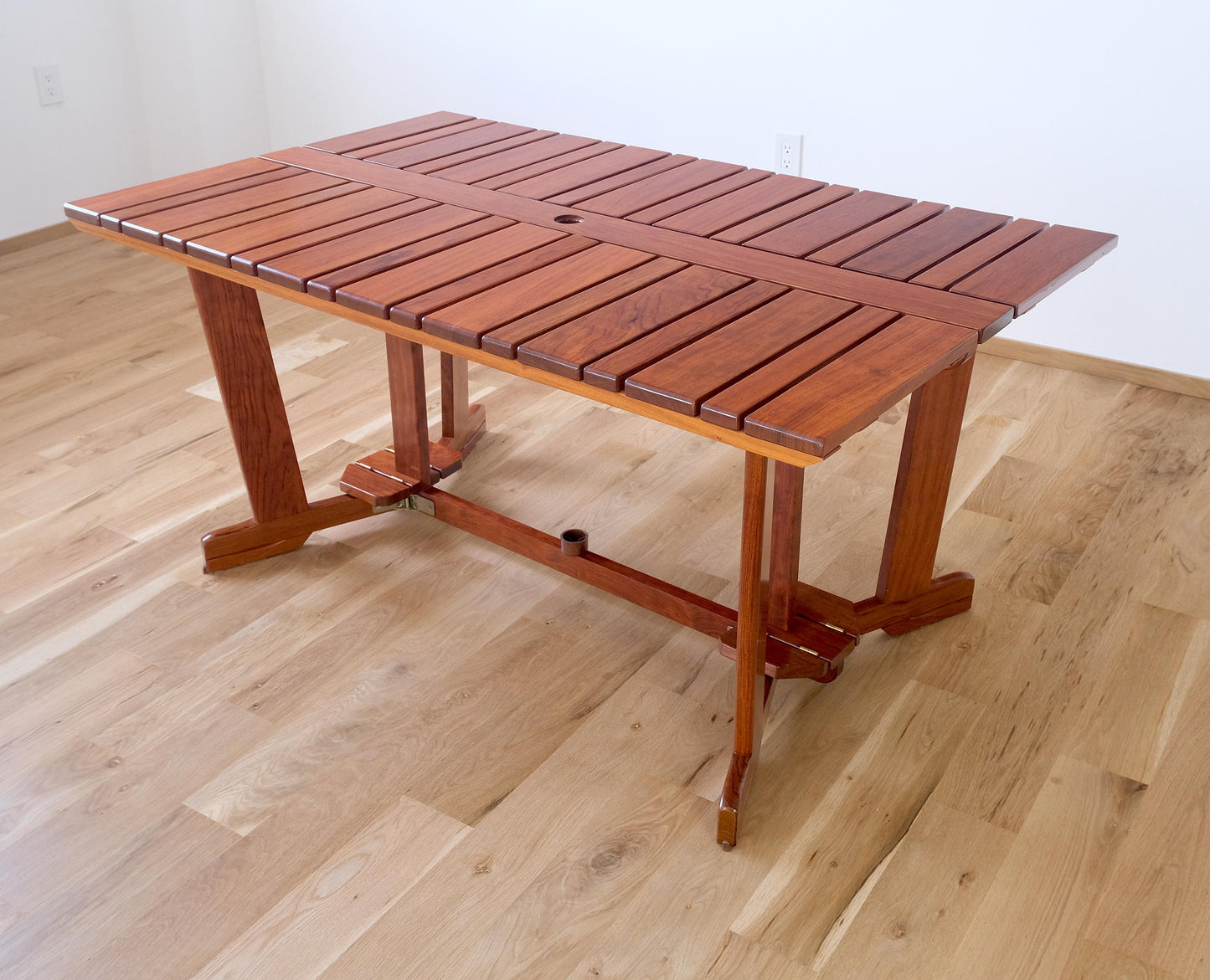 EstablishedLines Tricomfort Madein France SOLID Rosewood Adjustable Chairs Folding Table Outdoor