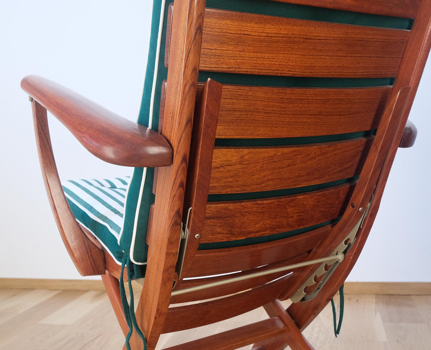 EstablishedLines Tricomfort Madein France SOLID Rosewood Adjustable Chairs Folding Table Outdoor