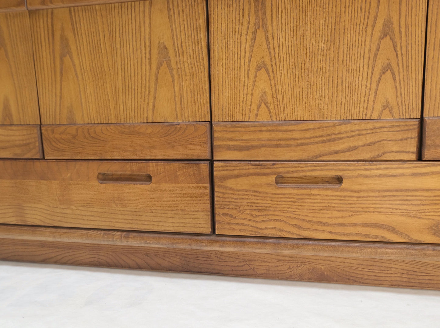 EstablishedLines Solid Oak Mid-Century Modern Credenza Server Two Door Compartments Cabinet Mint!