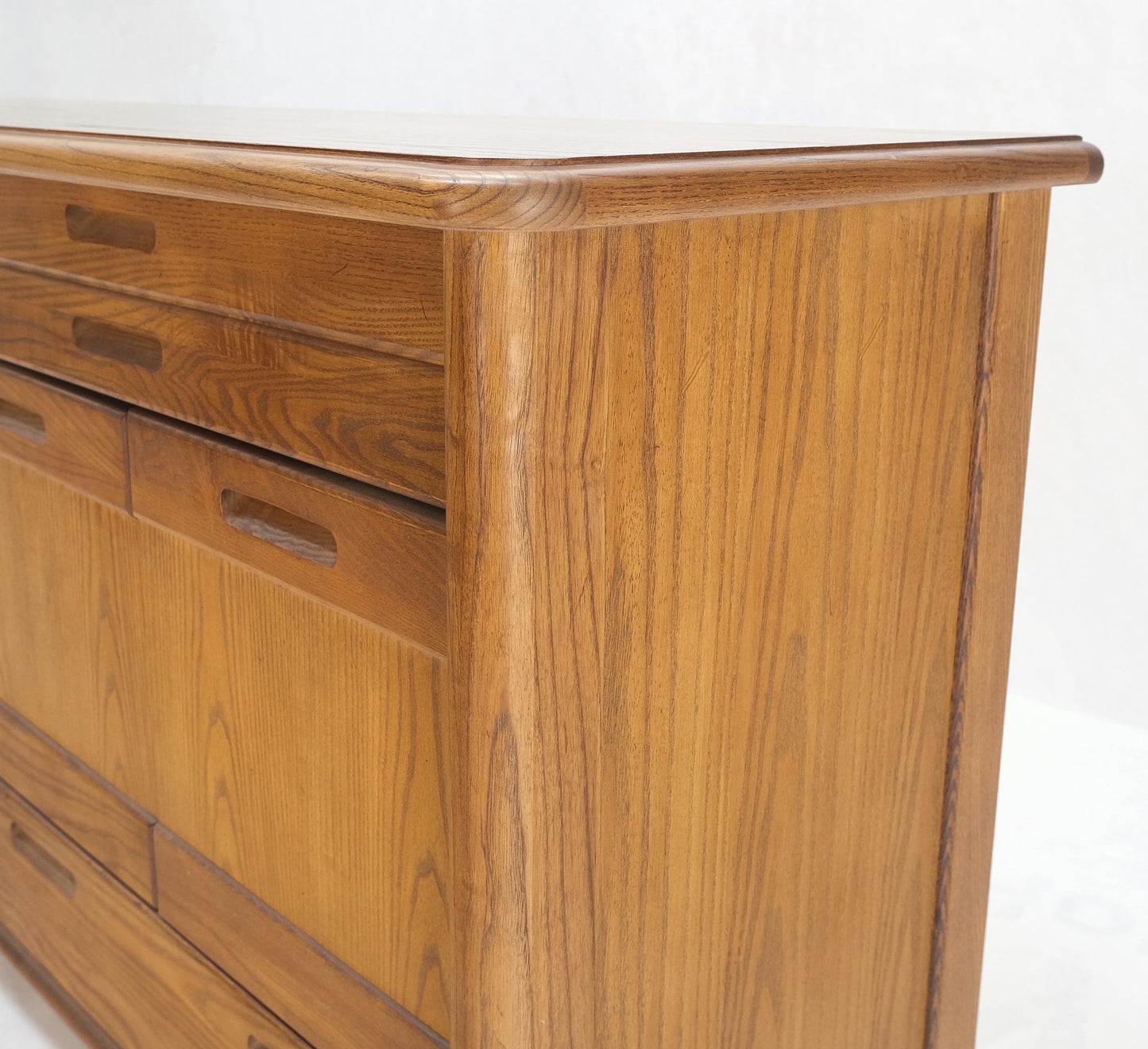 EstablishedLines Solid Oak Mid-Century Modern Credenza Server Two Door Compartments Cabinet Mint!