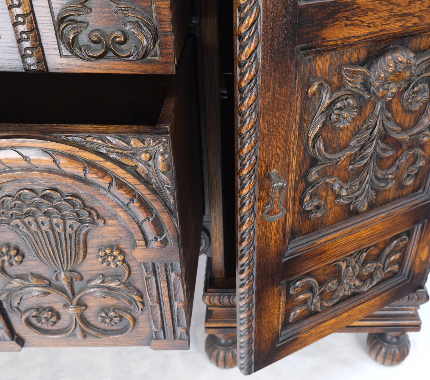 EstablishedLines Jacobean Fine Carved Oak Sideboard Credenza Buffet Cabinet Mint