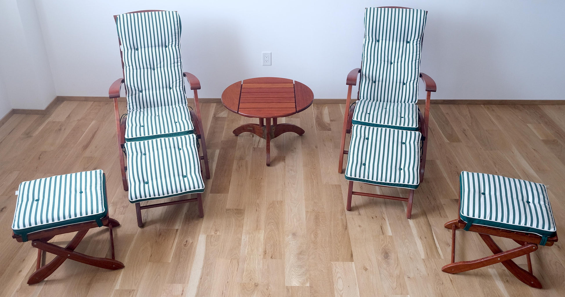 EstablishedLines Tricomfort Made in France SOLID Rosewood Lounge Chairs Ottomans Coffee Table