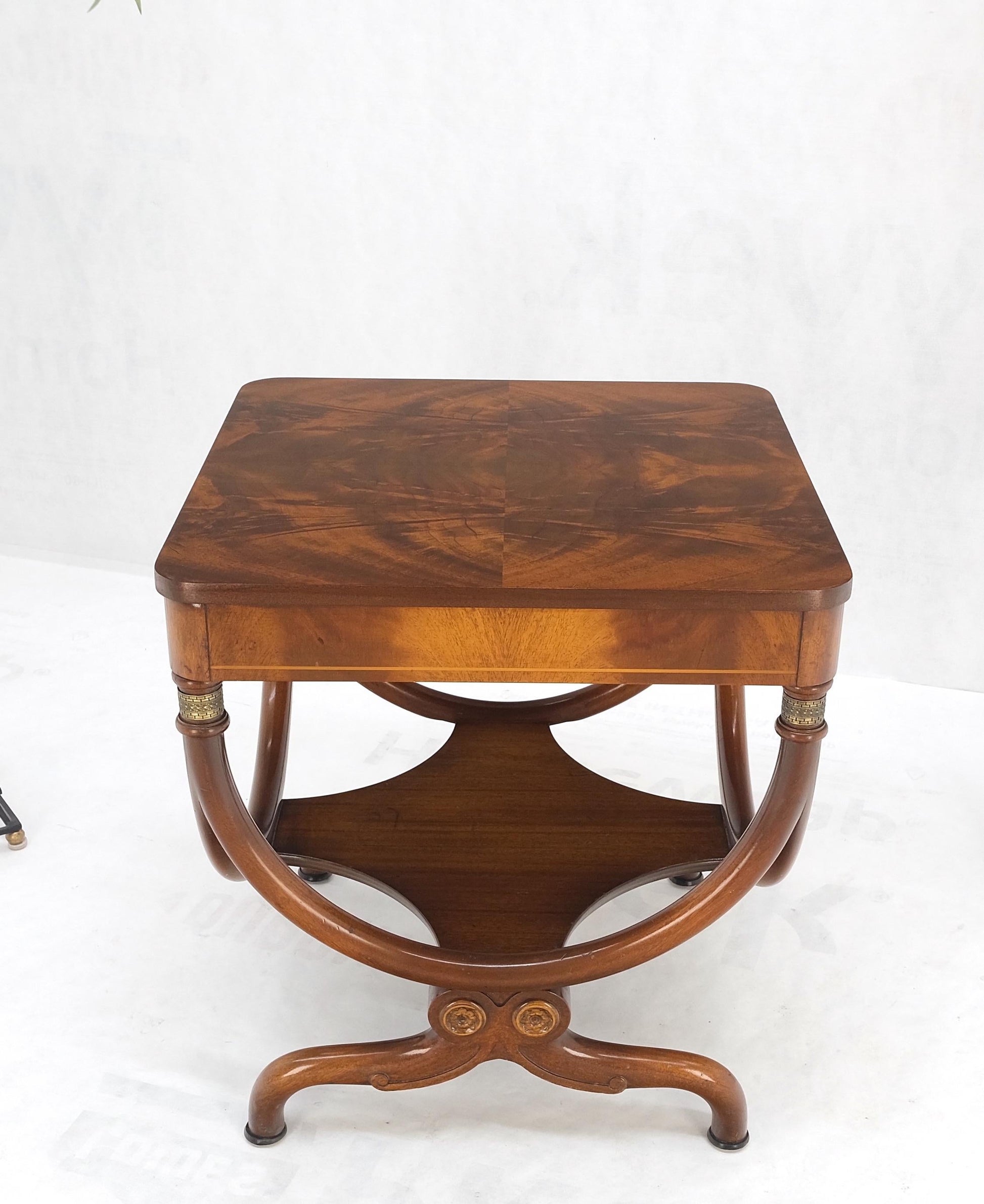 EstablishedLines Flame Carved Mahogany Regency Style Lamp Side Table Stand Clean!