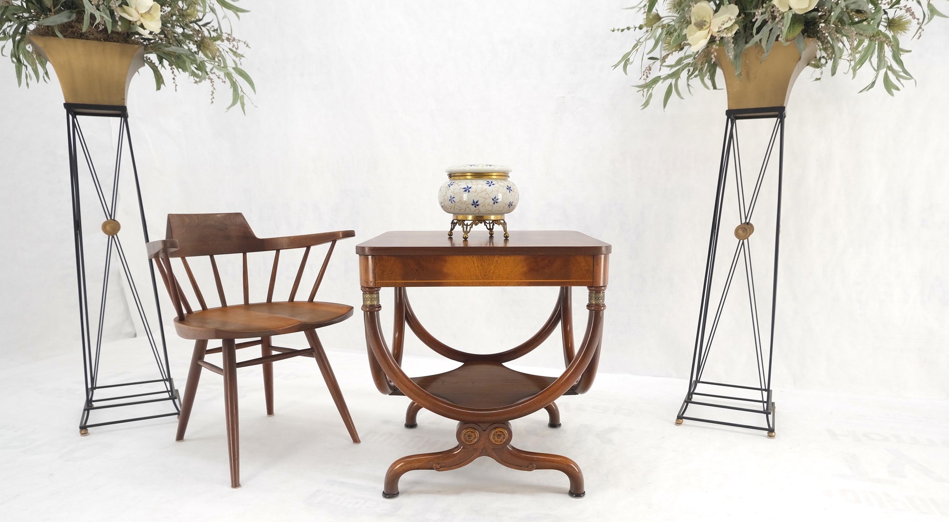 EstablishedLines Flame Carved Mahogany Regency Style Lamp Side Table Stand Clean!