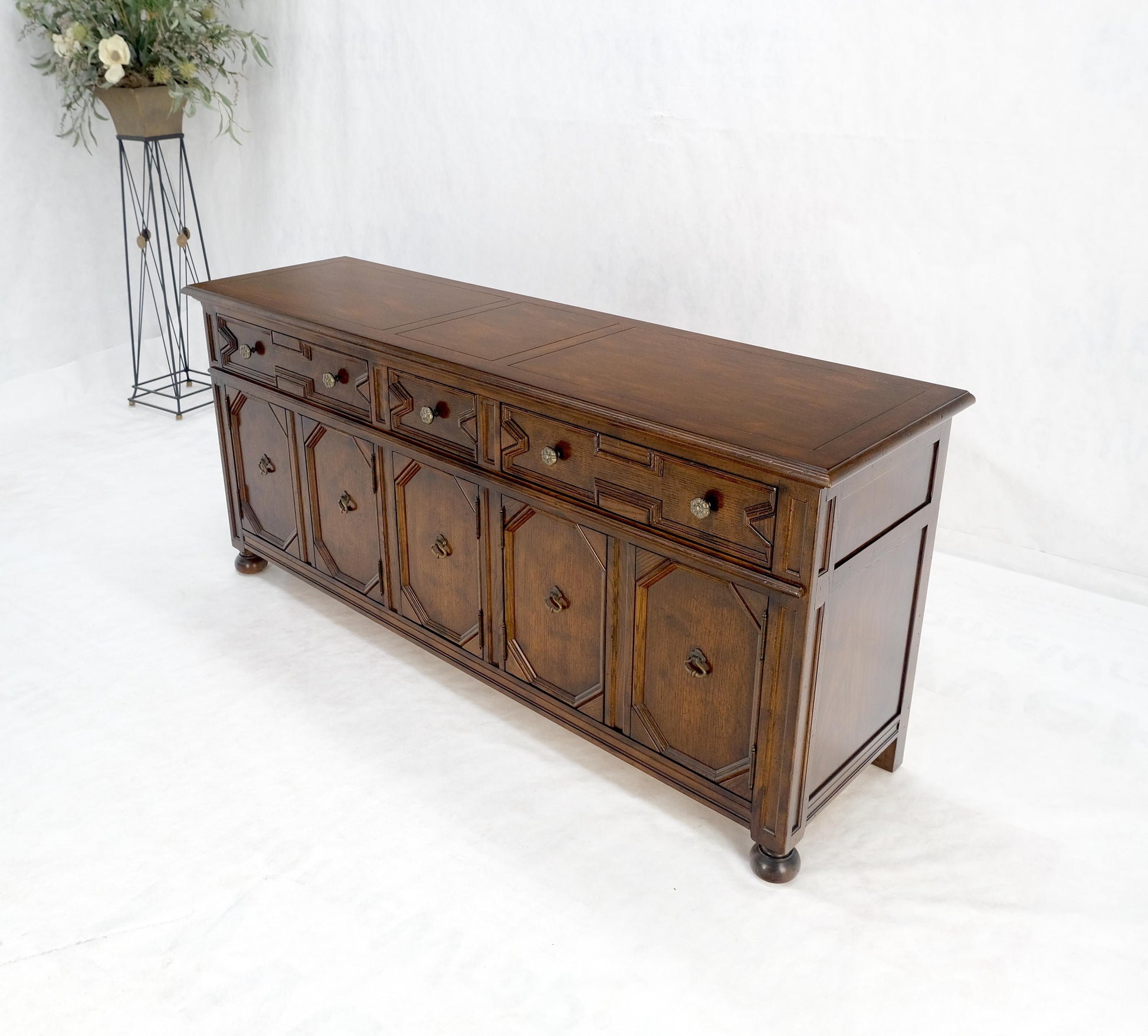 EstablishedLines Henredon Spanish Colonial Country French Oak & Brass Hardware Long Dresser MINT
