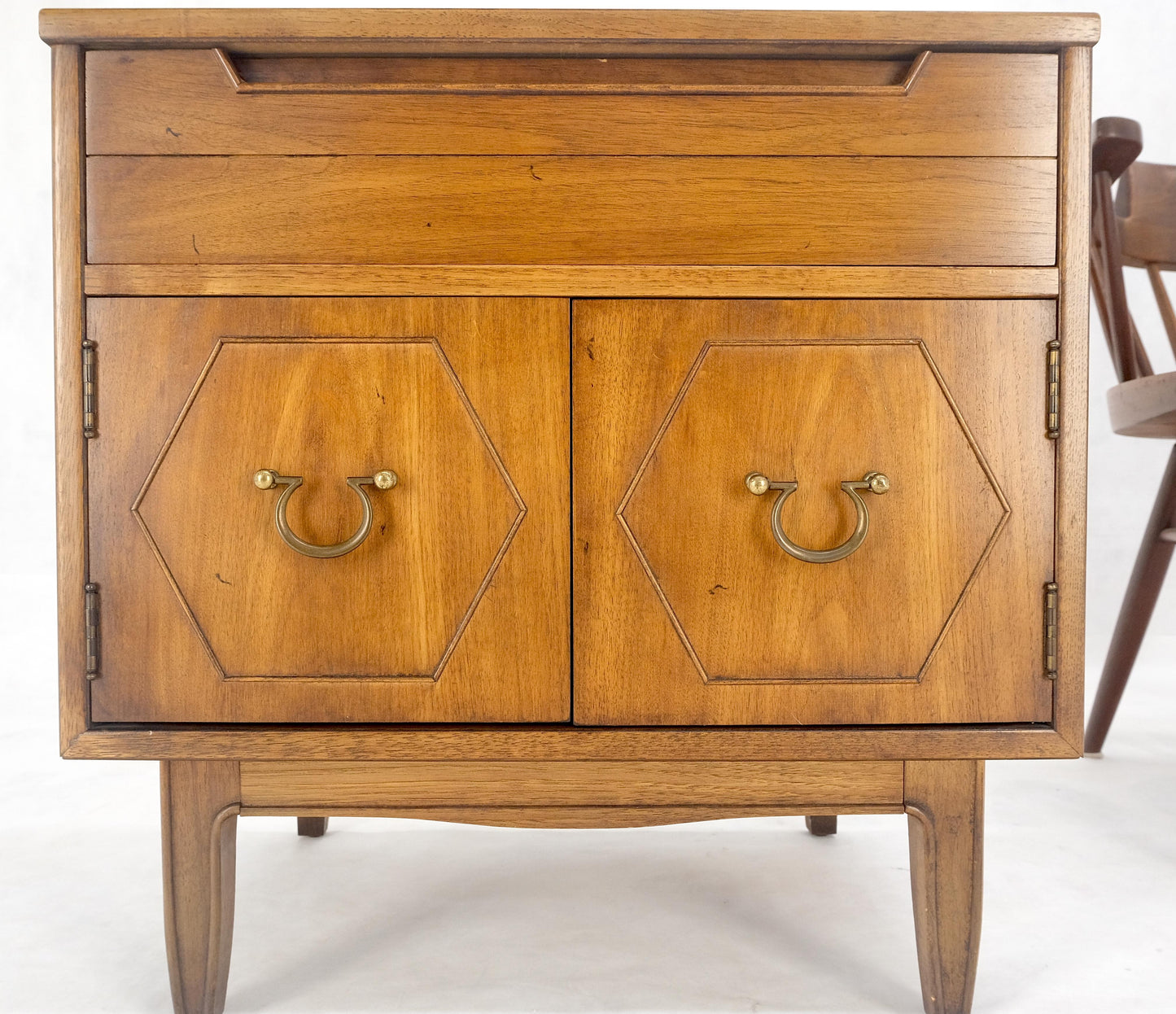 Pair Light Walnut One Drawer Two Doors Solid Brass Bucked Pulls Nightstands MINT