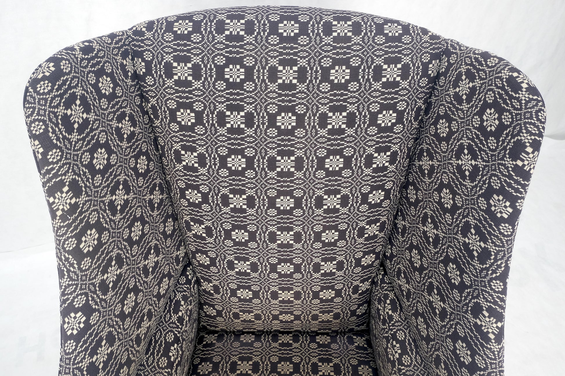 EstablishedLines Unusual Deep Wings Federal Style Mahogany Base Wing Club Armchair