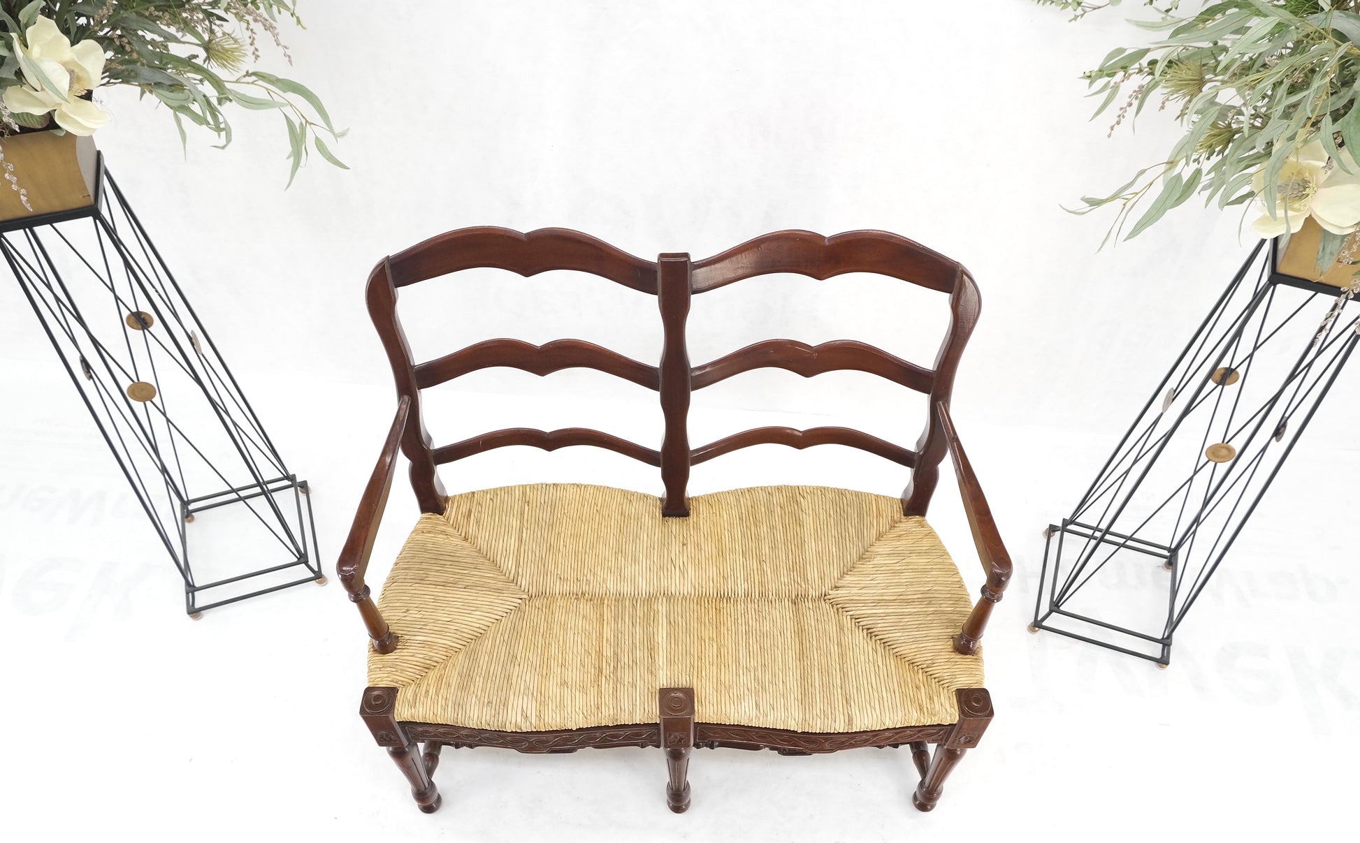EstablishedLines Carved Mahogany Ladder Back Country Rush Seat Loveseat Bench MINT!