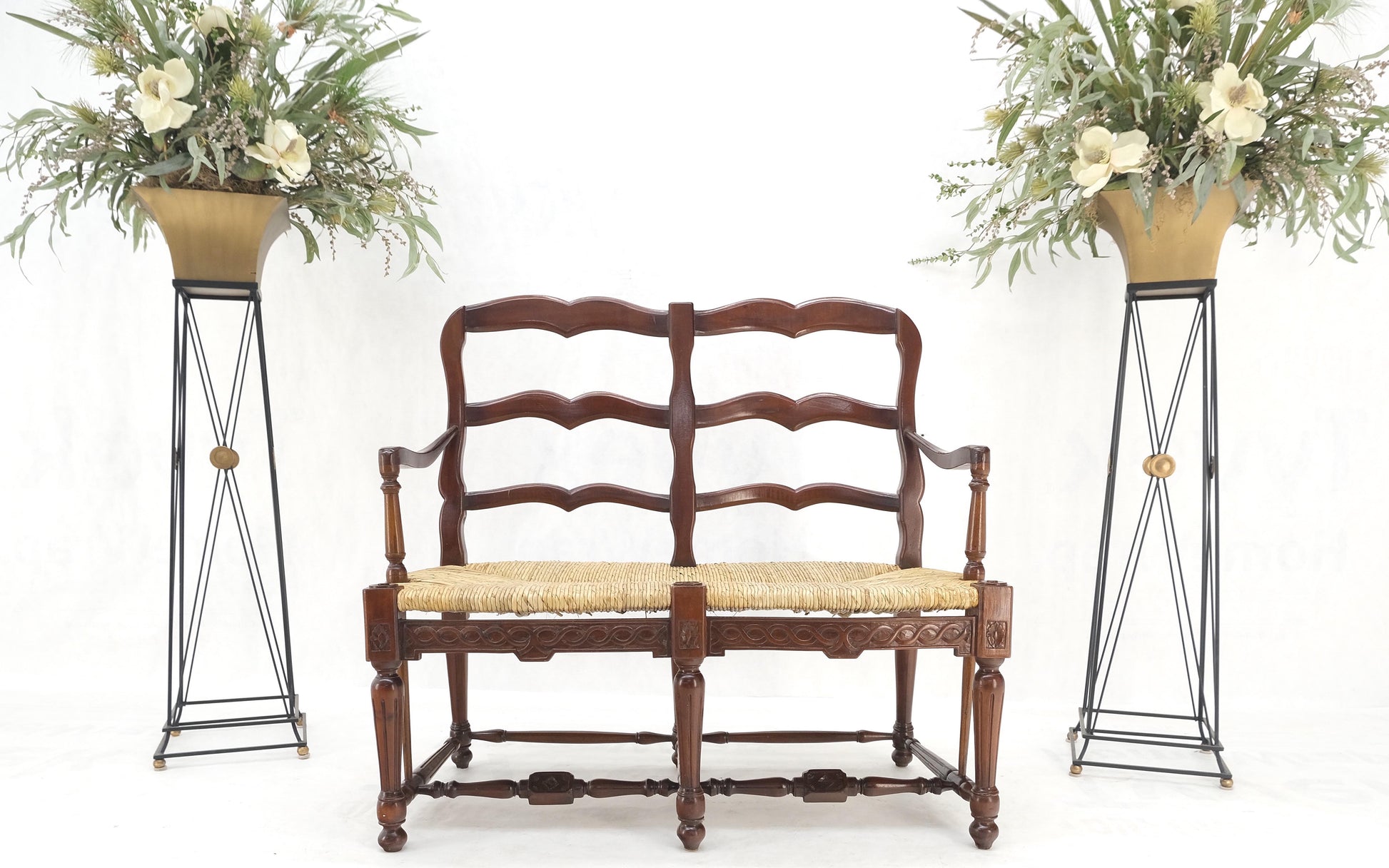EstablishedLines Carved Mahogany Ladder Back Country Rush Seat Loveseat Bench MINT!