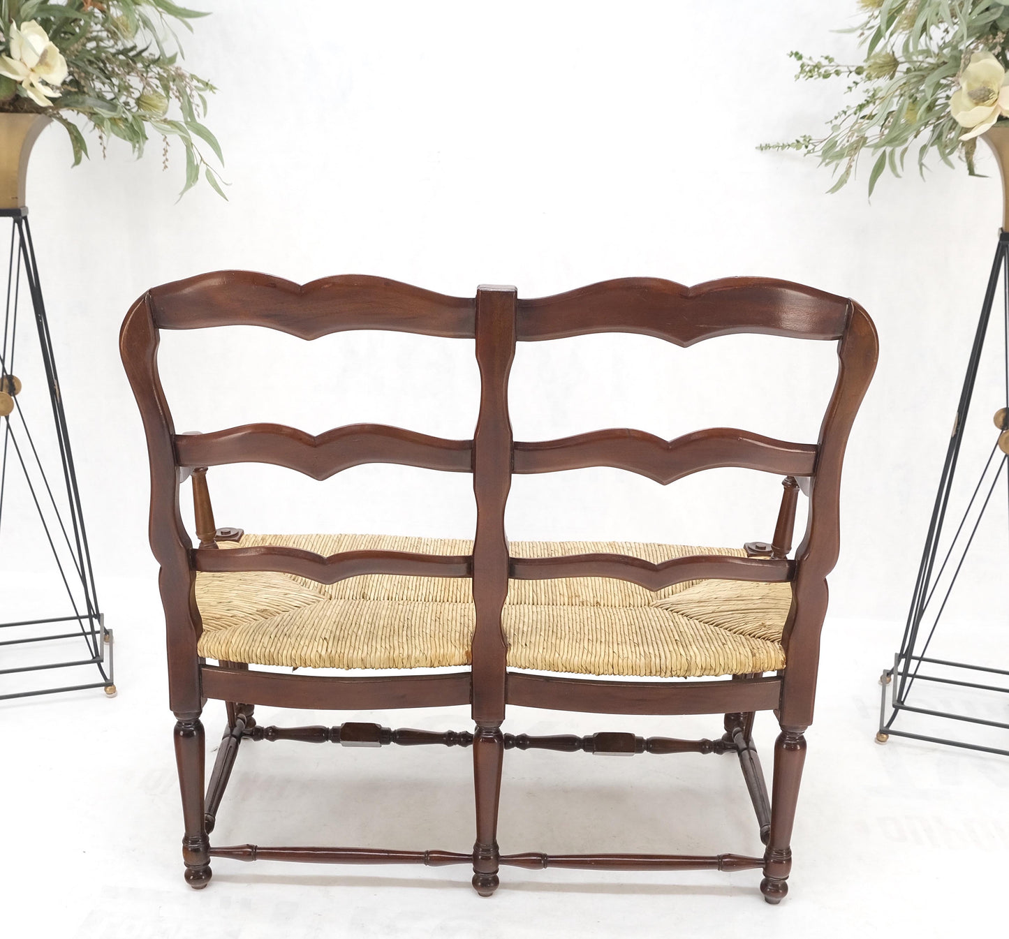 EstablishedLines Carved Mahogany Ladder Back Country Rush Seat Loveseat Bench MINT!