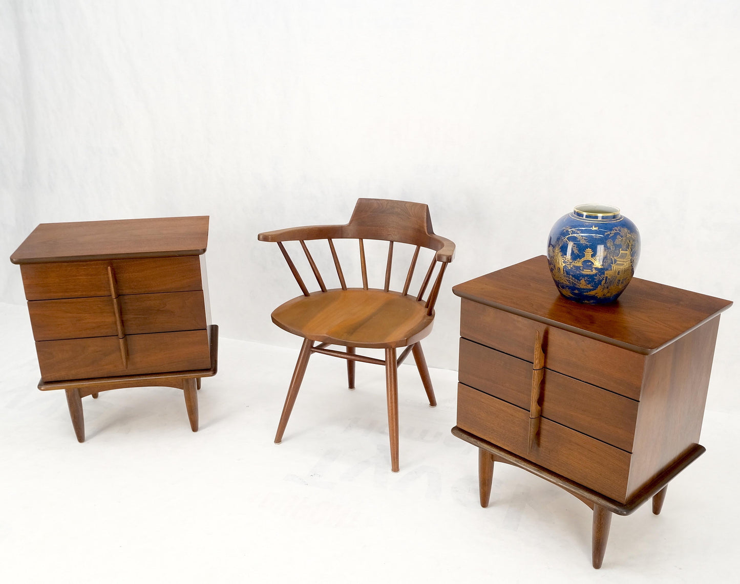 EstablishedLines Pair Walnut Mid Century 3 Drawers Sculptural Night Stands End Tables Mint!
