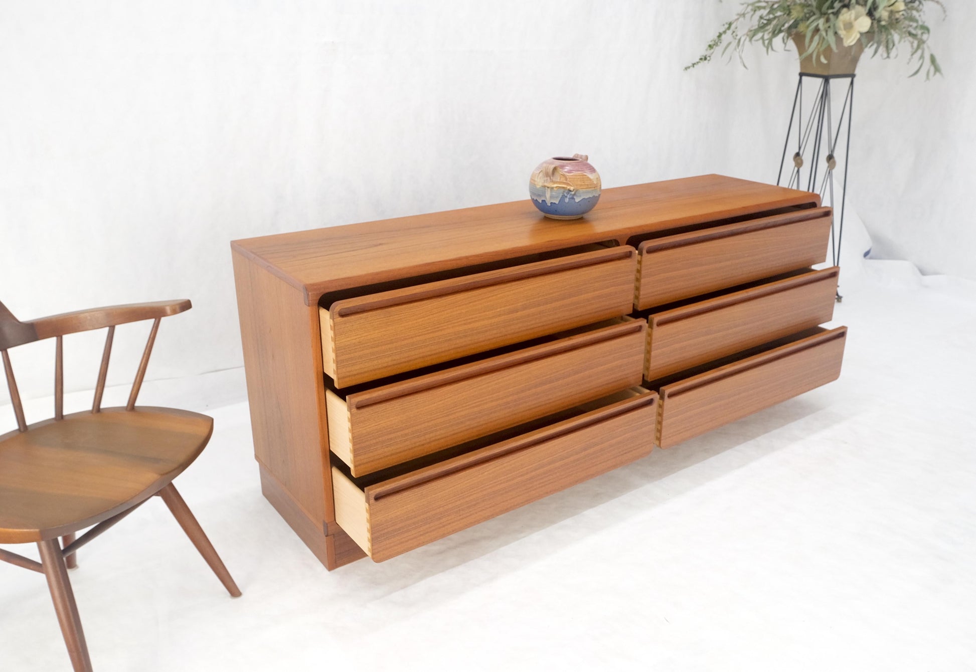 EstablishedLines Danish Mid Century Modern Teak 6 Drawers Dresser Credenza Recessed Pulls MINT!