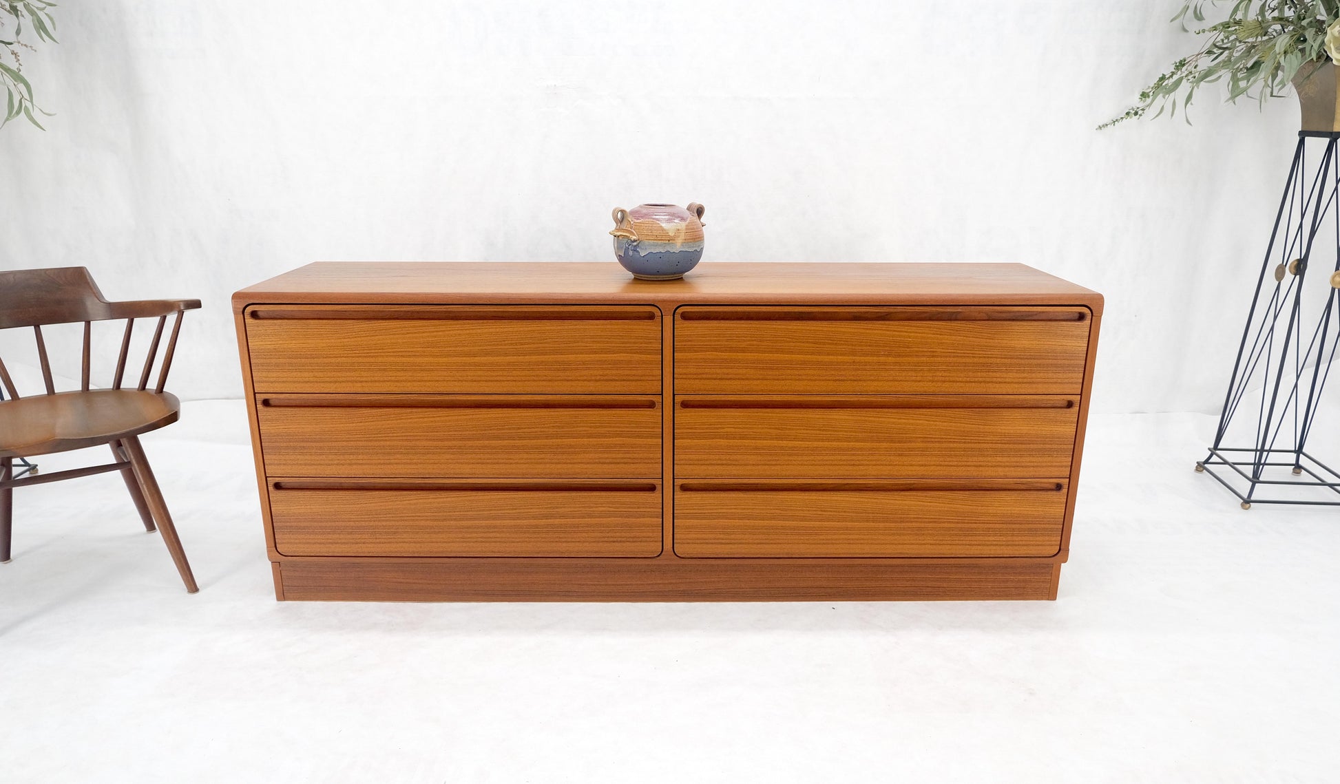 EstablishedLines Danish Mid Century Modern Teak 6 Drawers Dresser Credenza Recessed Pulls MINT!