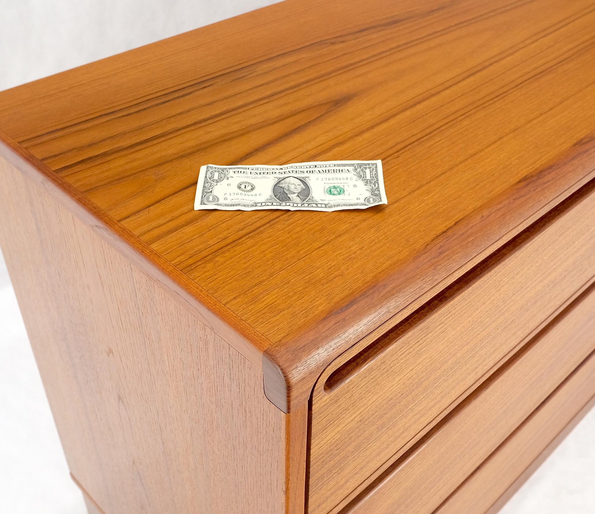 EstablishedLines Danish Mid Century Modern Teak 6 Drawers Dresser Credenza Recessed Pulls MINT!