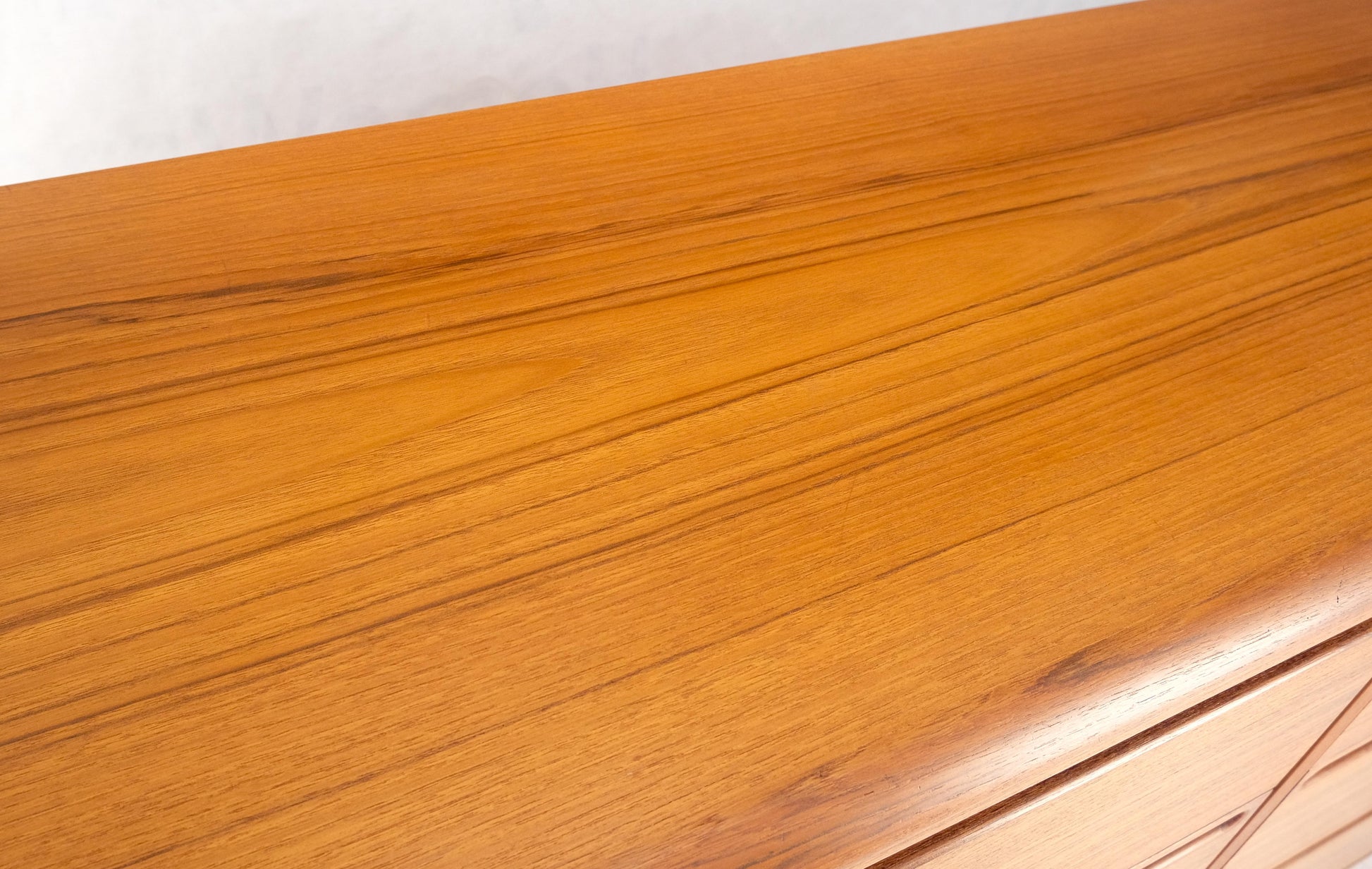 EstablishedLines Danish Mid Century Modern Teak 6 Drawers Dresser Credenza Recessed Pulls MINT!