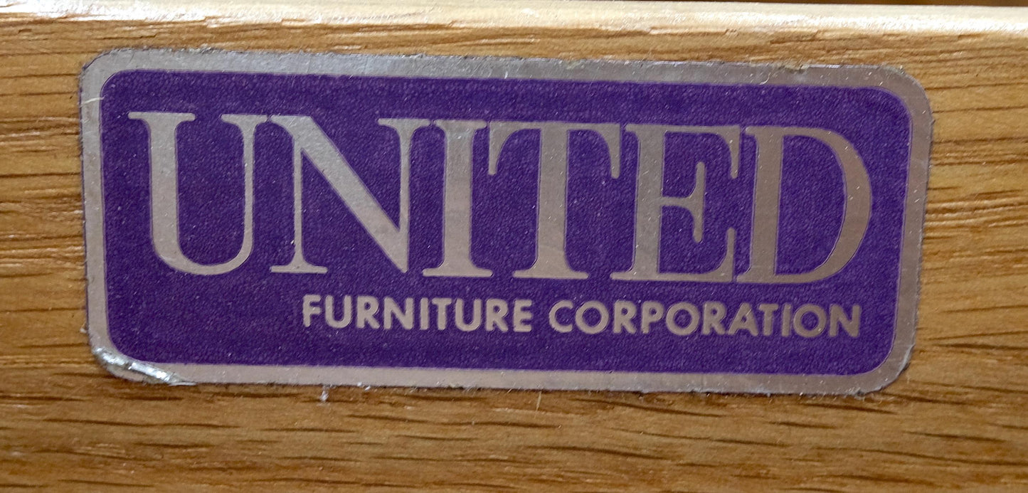 EstablishedLines Mid-Century Modern Walnut 2 Door 3 Drawers Sculptural Dresser Credenza Mint!