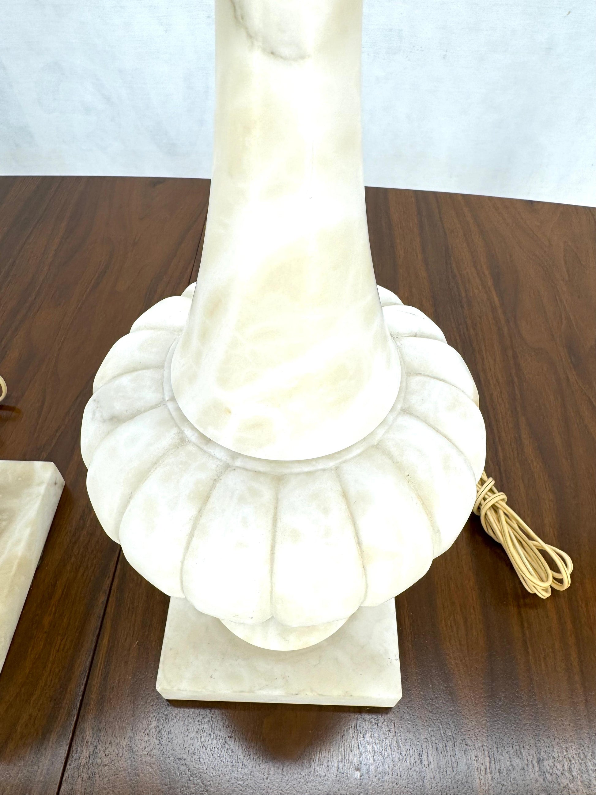 EstablishedLines Pair of Fine Elegant Alabaster Marble Onion Shape Bases Table Lamps Clean!