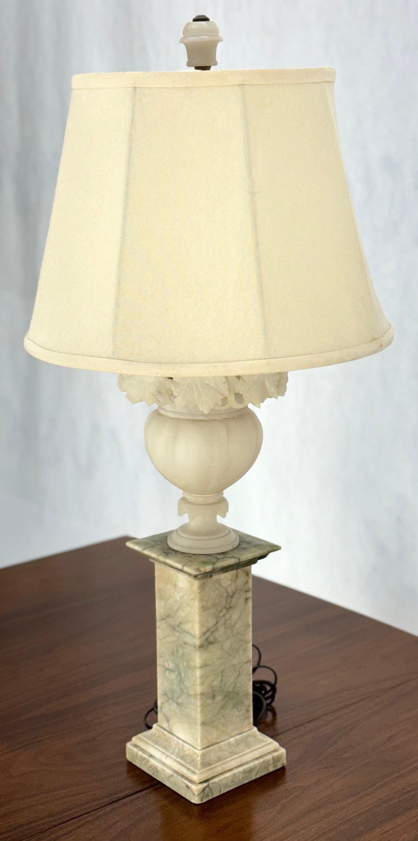 EstablishedLines Carved Alabaster Grapes Leaf Motive Urn Shape Square Mable Base Table Lamp MINT!