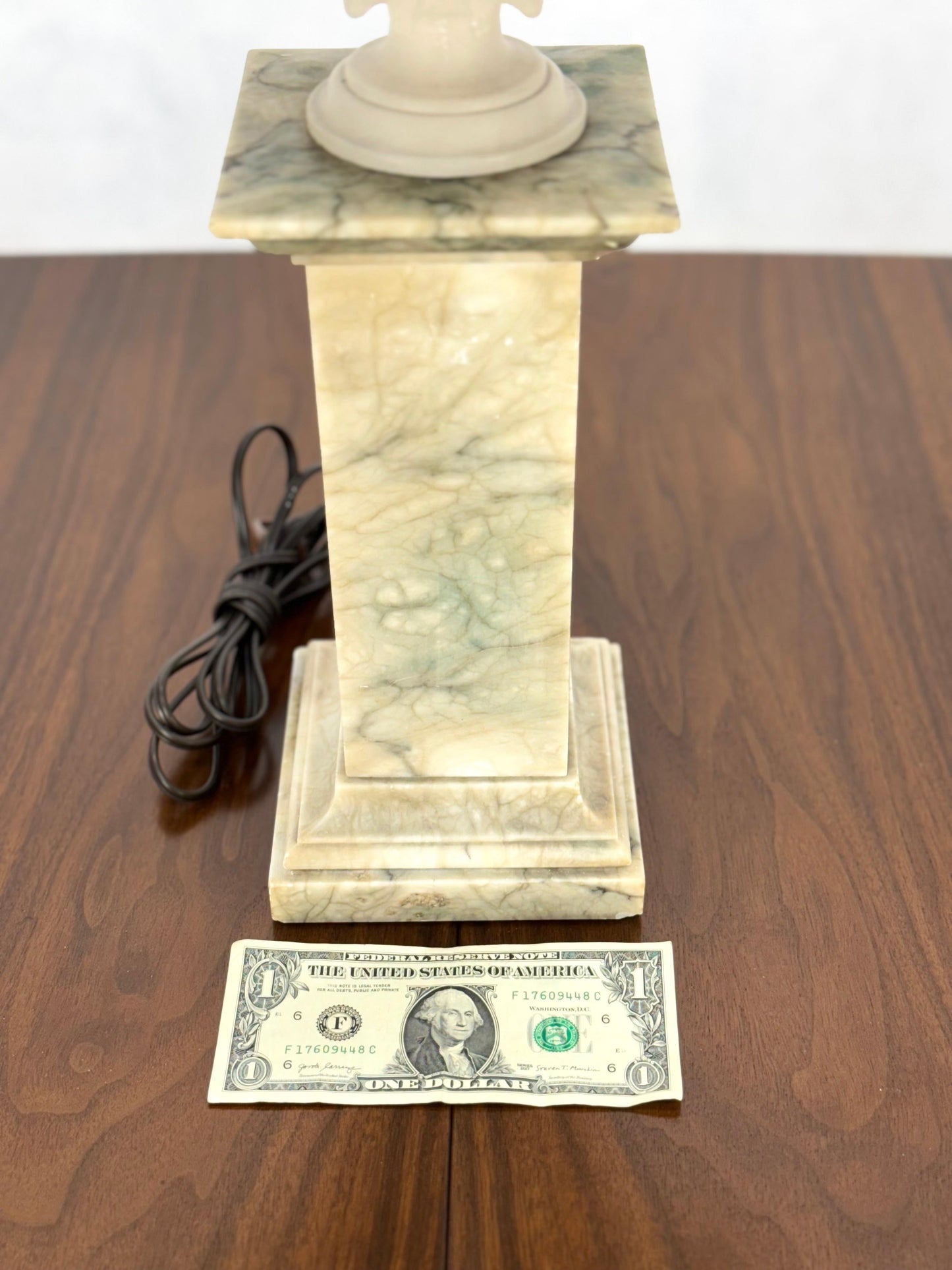 EstablishedLines Carved Alabaster Grapes Leaf Motive Urn Shape Square Mable Base Table Lamp MINT!