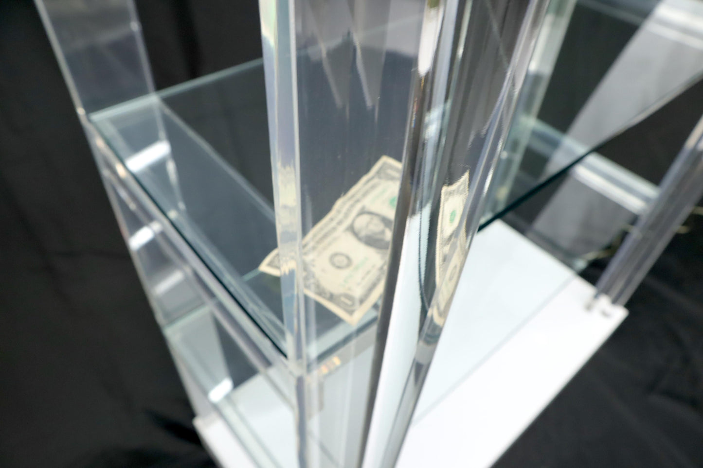 EstablishedLines Arc Top Lighted Lucite Étagère Vitrine